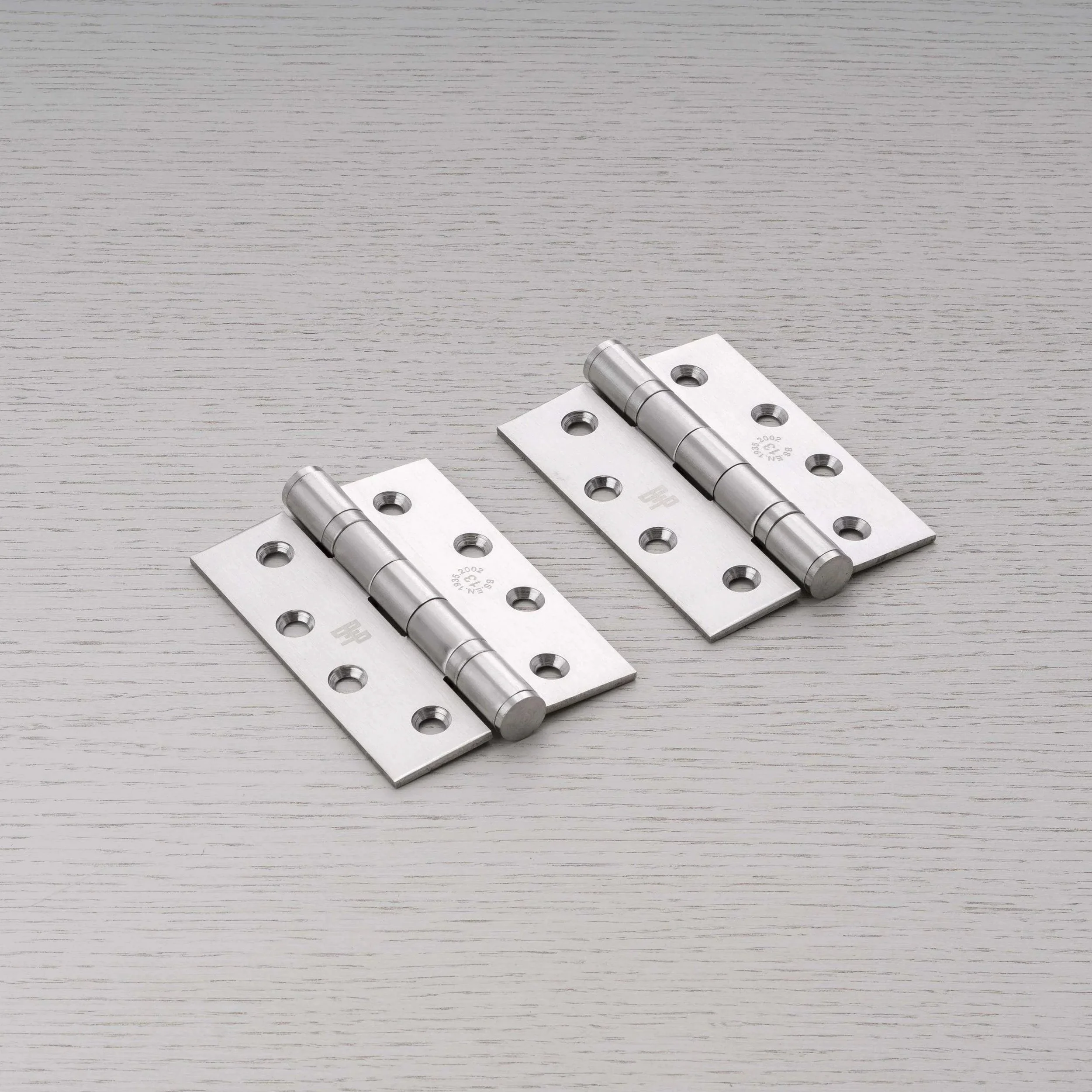 set-de-balamale-102-x-76-x-3-mm-buster-and-punch-paris14a-ro-3.jpg
