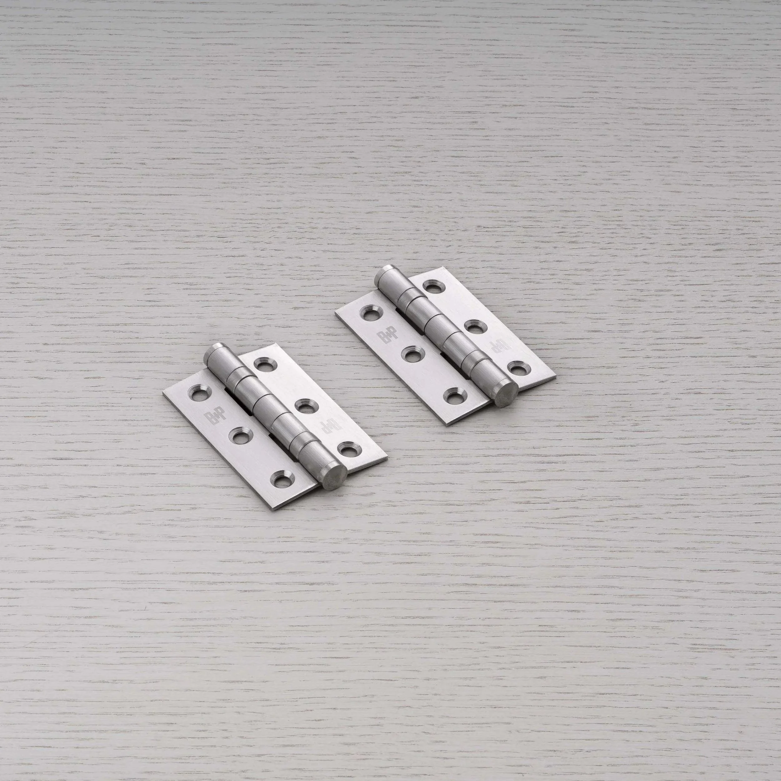 set-de-balamale-76-x-51-x-2-mm-buster-and-punch-paris14a-ro-3.jpg