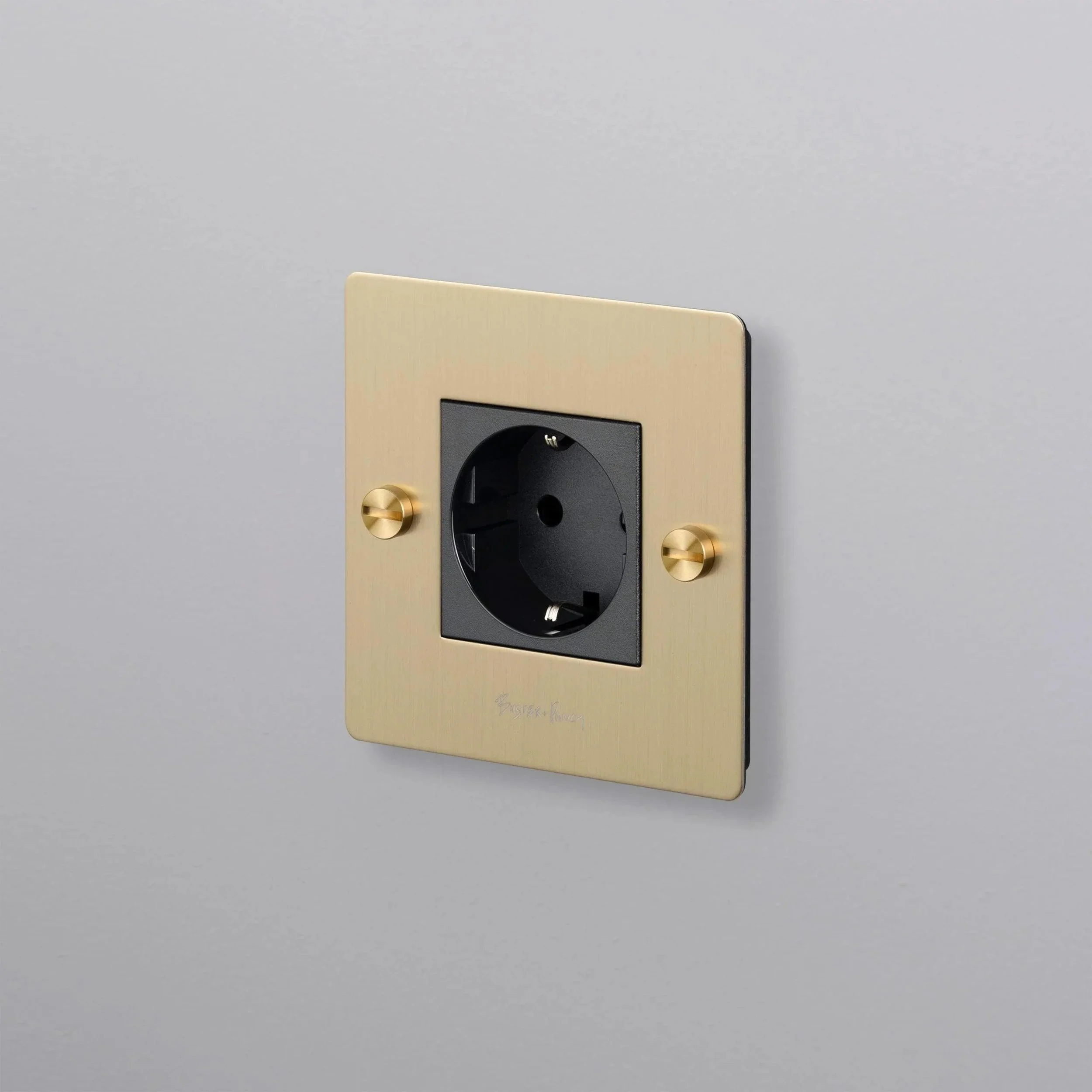 priza-schuko-1g-tip-f-placa-metalica-buster-and-punch-paris14a-ro-3.jpg