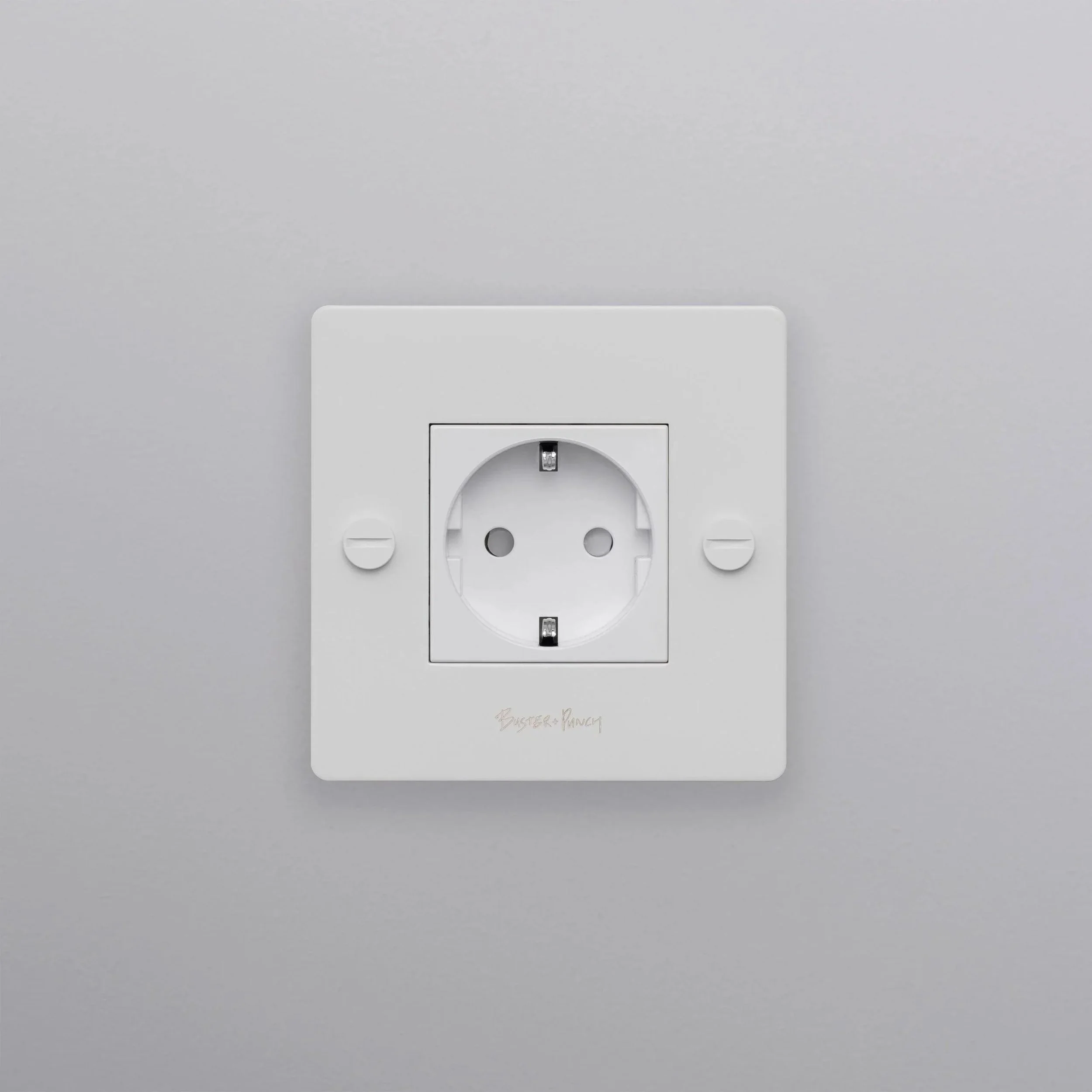 priza-schuko-1g-tip-f-placa-metalica-buster-and-punch-paris14a-ro-10.jpg