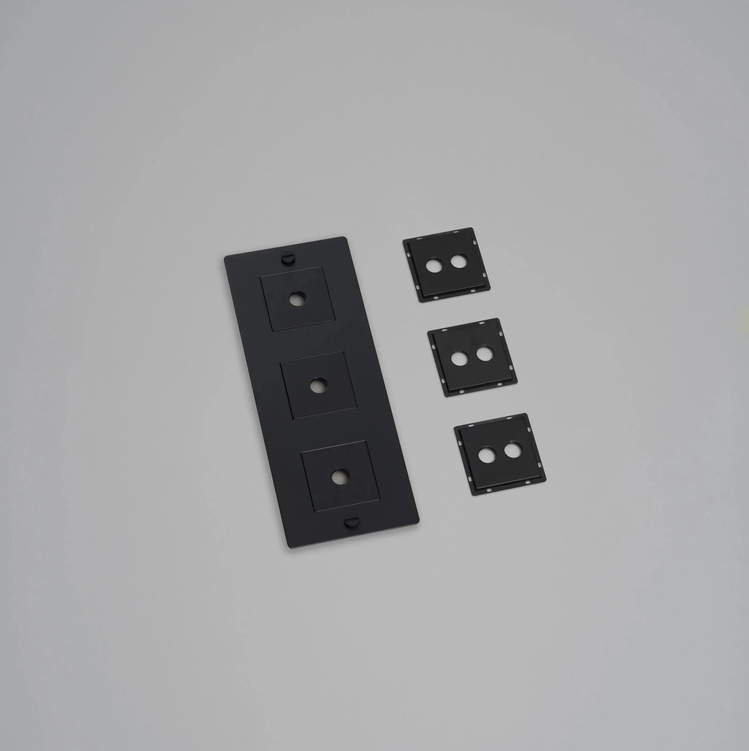 placa-de-perete-3g-cu-insertii-buster-and-punch-paris14a-ro-2.jpg