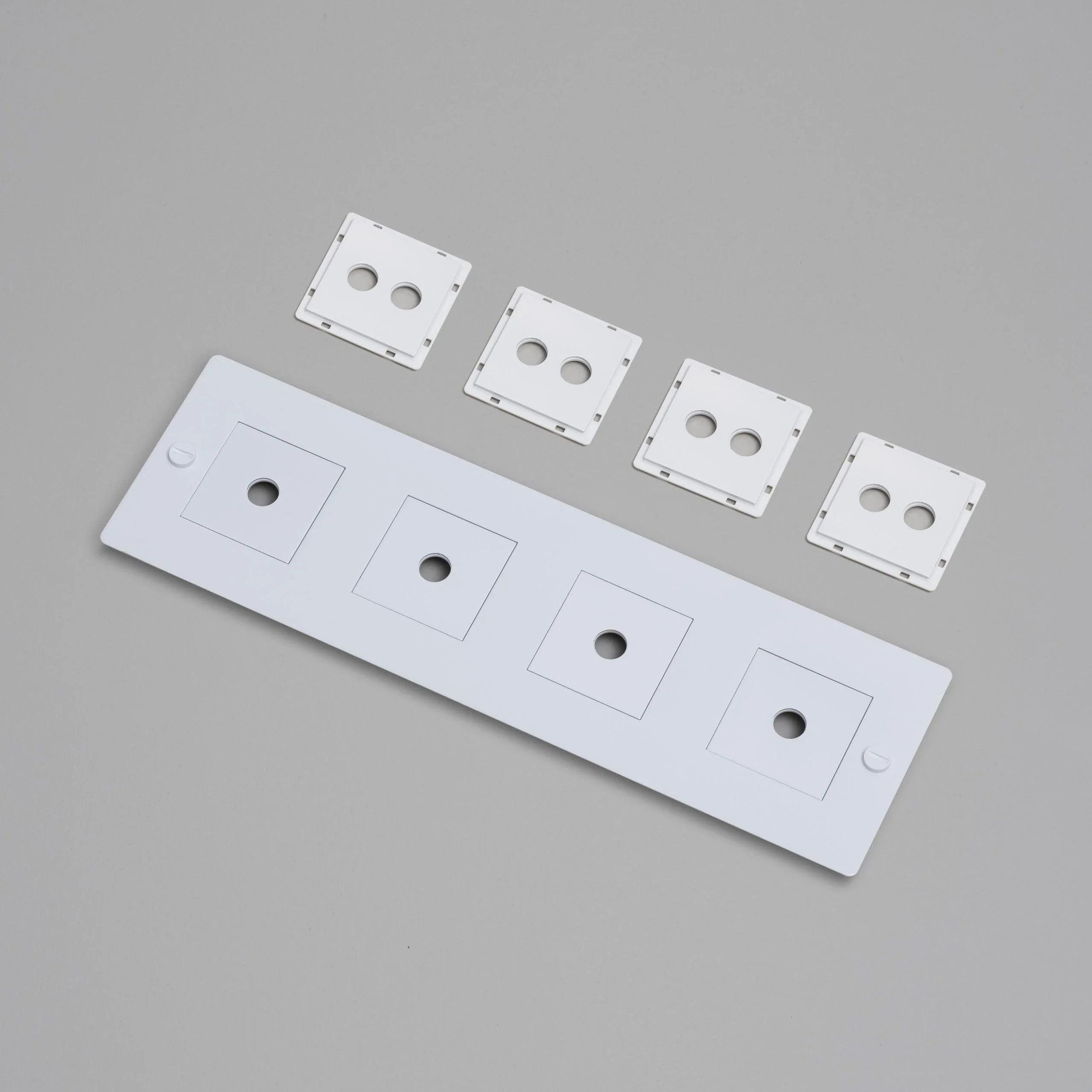 placa-de-perete-4g-cu-insertii-buster-and-punch-paris14a-ro-9.jpg