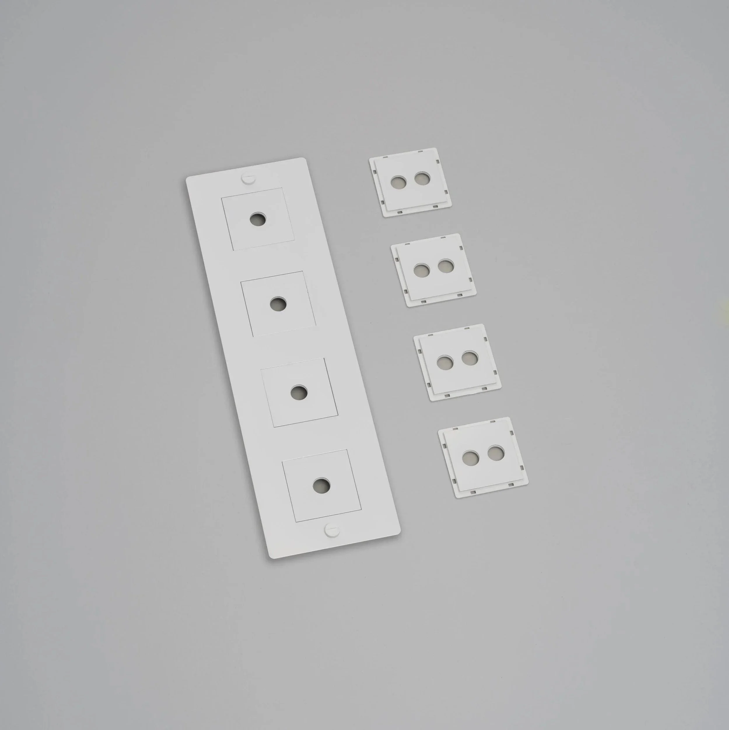 placa-de-perete-4g-cu-insertii-buster-and-punch-paris14a-ro-10.jpg