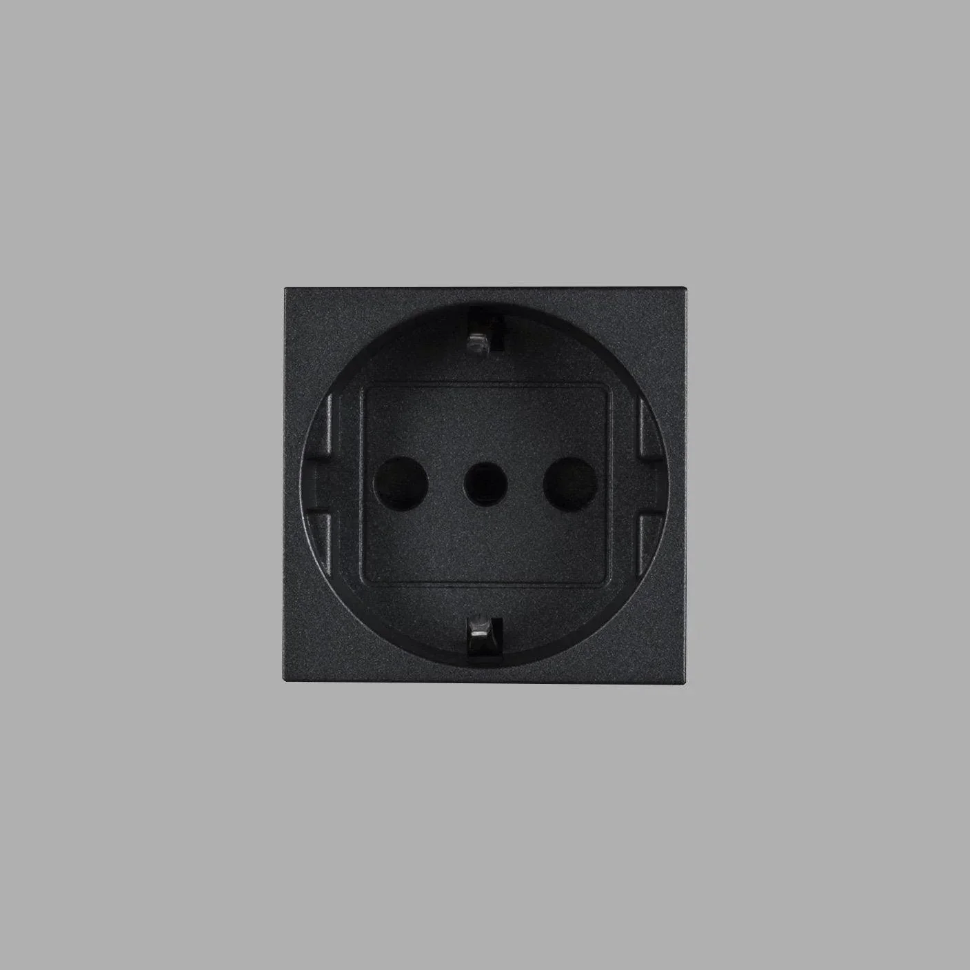 modul-cu-priza-italian-tip-f-l-45mm-buster-and-punch-paris14a-ro-1.jpg