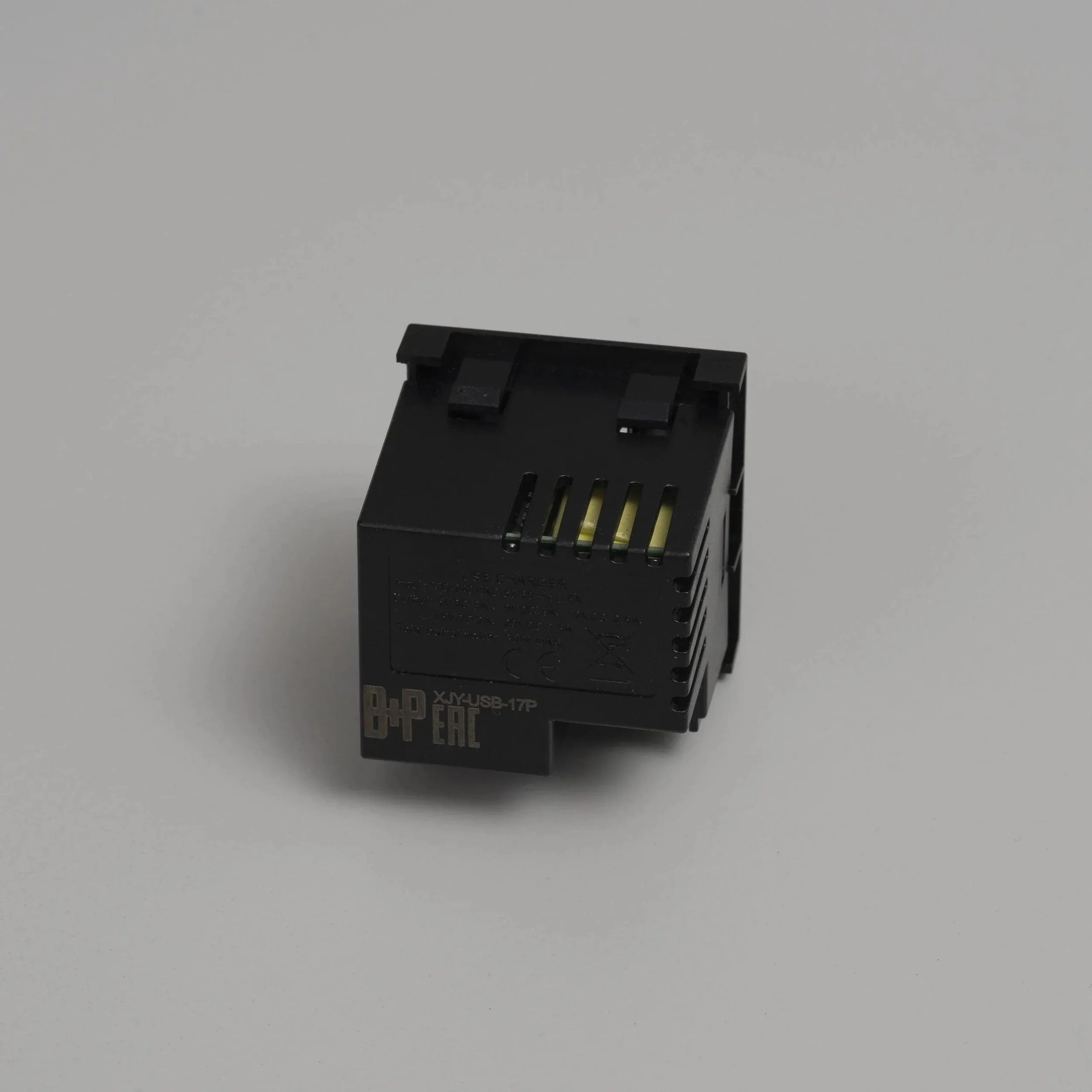 modul-cu-usb-usb-a-c-quickcharge-45mm-buster-and-punch-paris14a-ro-2.jpg
