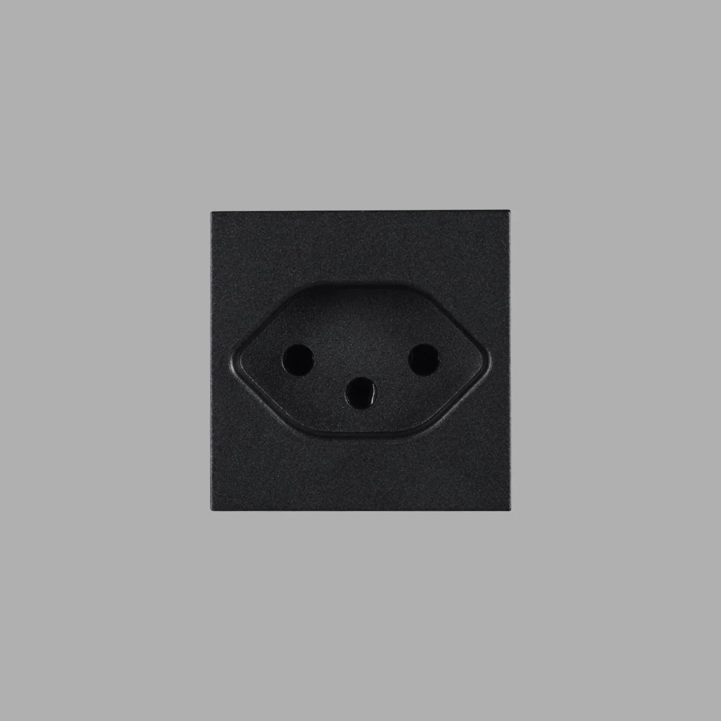 modul-cu-priza-swiss-tip-j-45mm-buster-and-punch-paris14a-ro-1.jpg