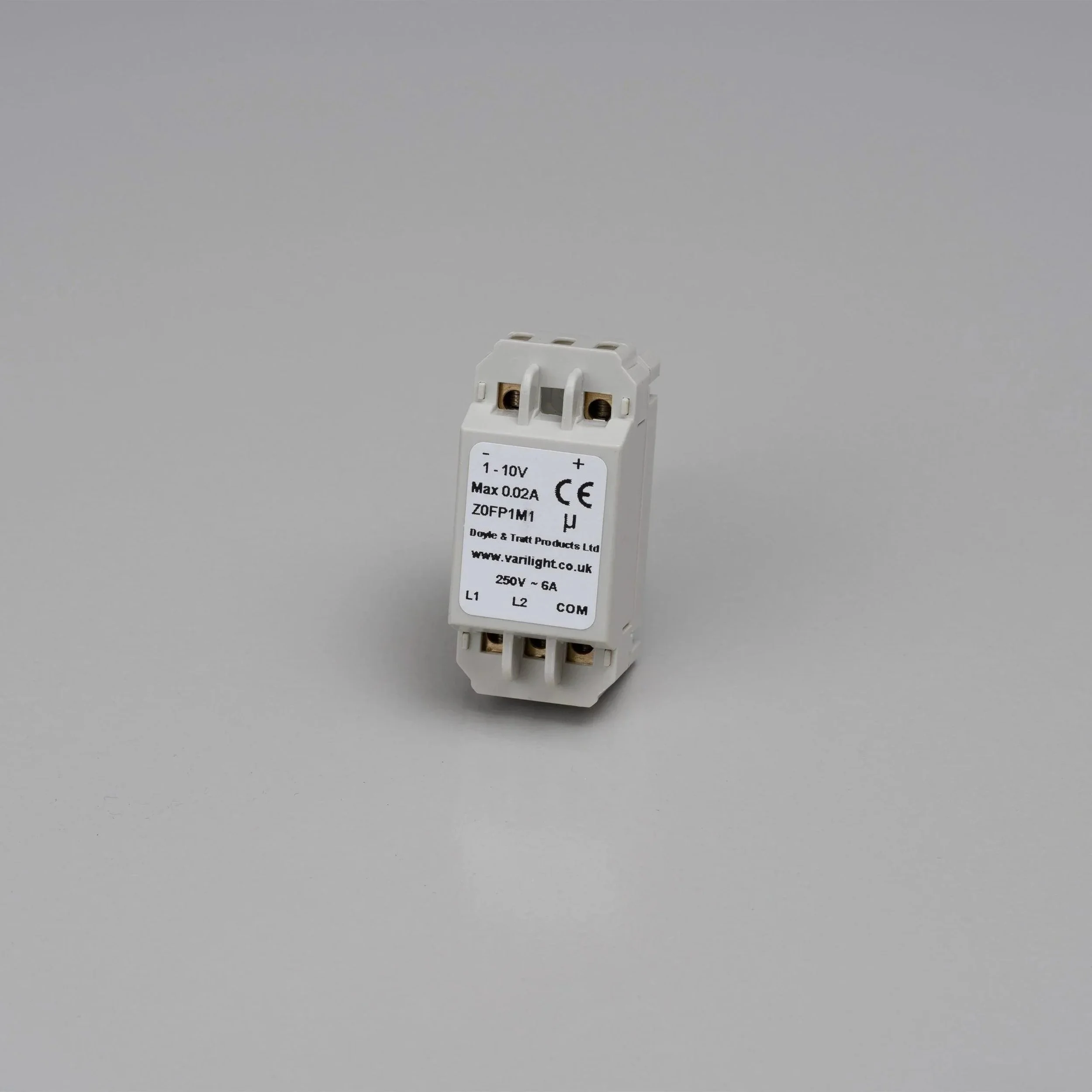 modul-dimabil-1-10v-buster-and-punch-paris14a-ro-2.jpg