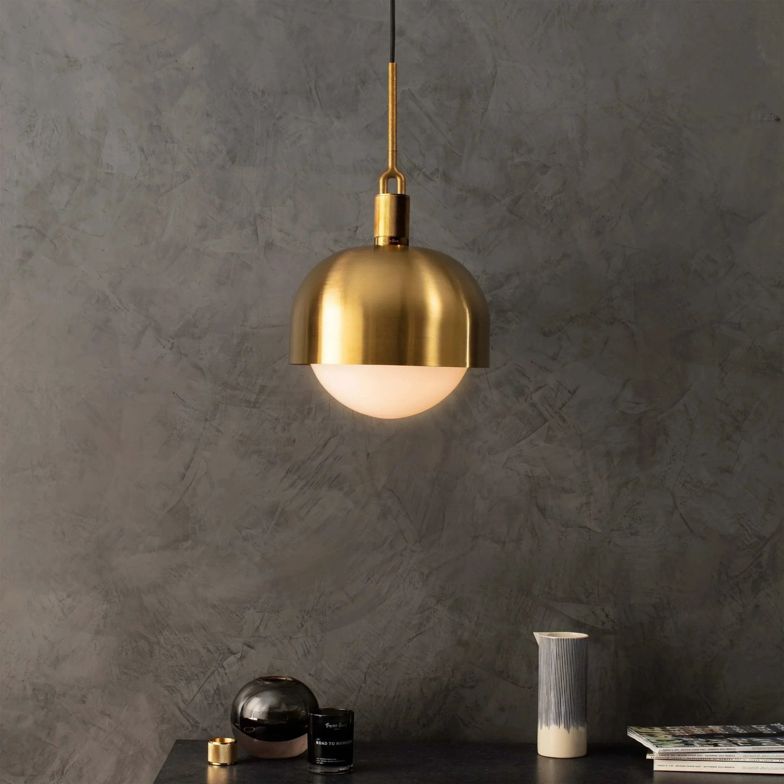 pendant-forked-cu-abajur-globe-smoked-large-buster-and-punch-paris14a-ro-5.jpg