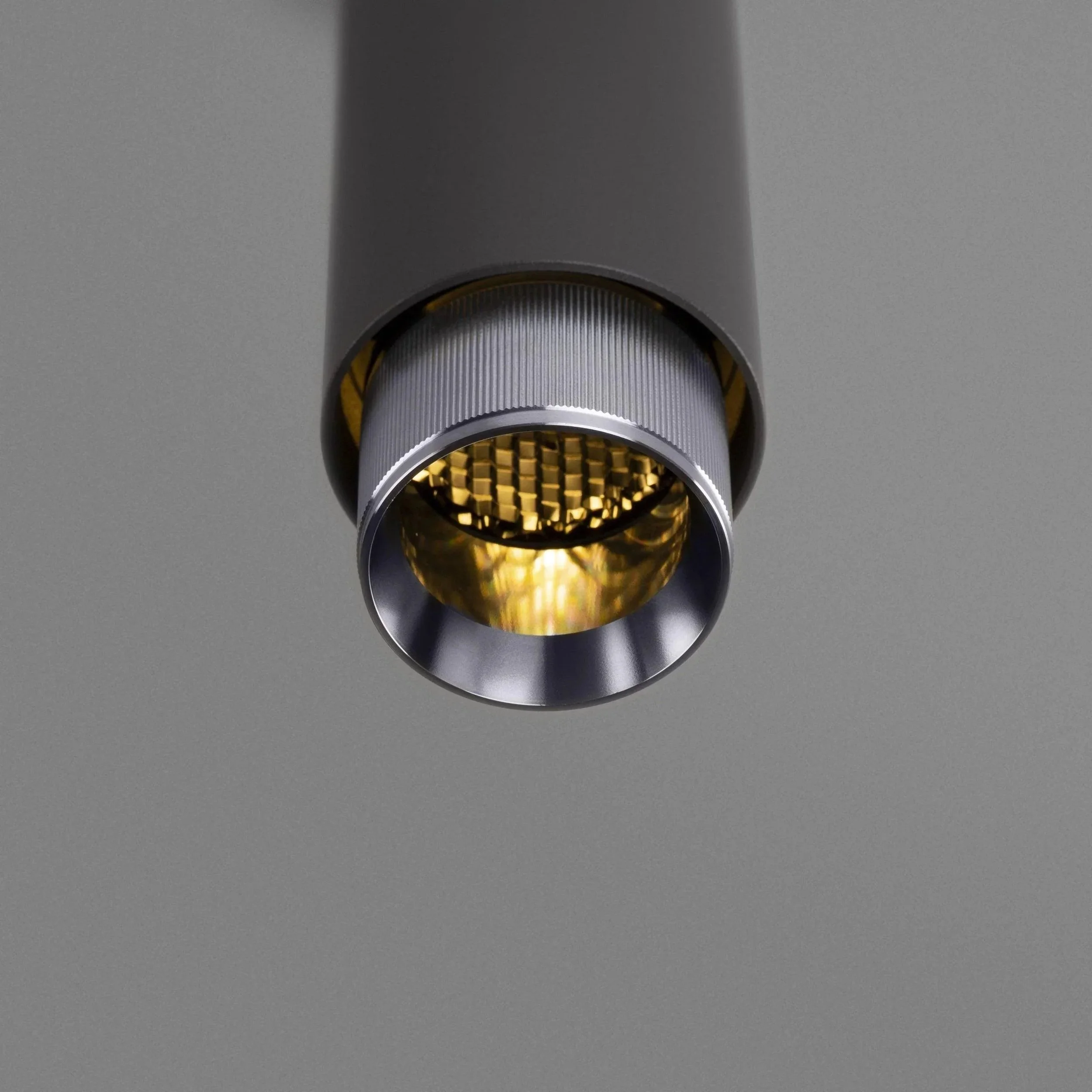 pendant-exhaust-linear-graphite-buster-and-punch-paris14a-ro-11.jpg