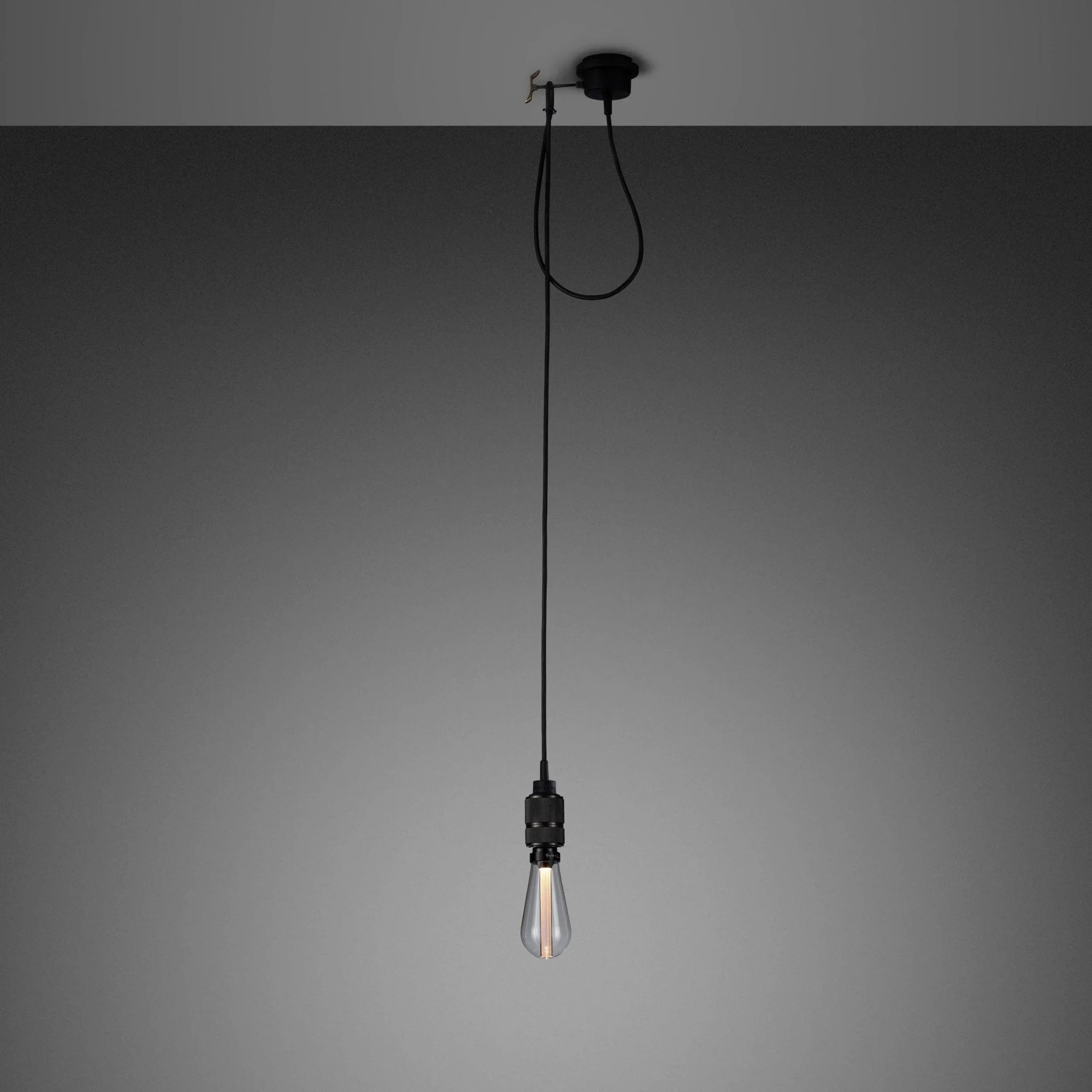 pendant-hooked-1-0-nude-buster-and-punch-paris14a-ro-7.jpg