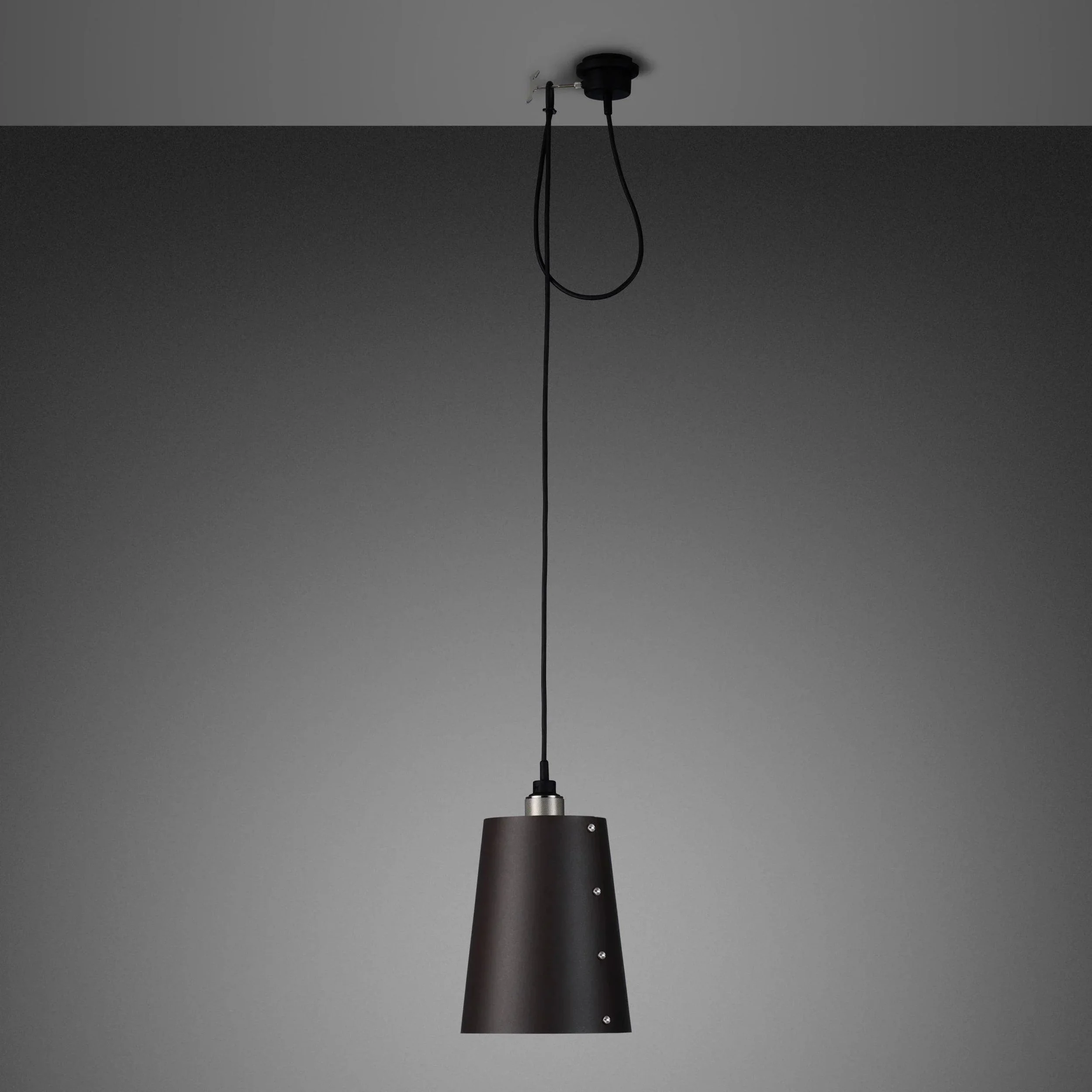 pendant-hooked-1-0-large-graphite-buster-and-punch-paris14a-ro-6.jpg