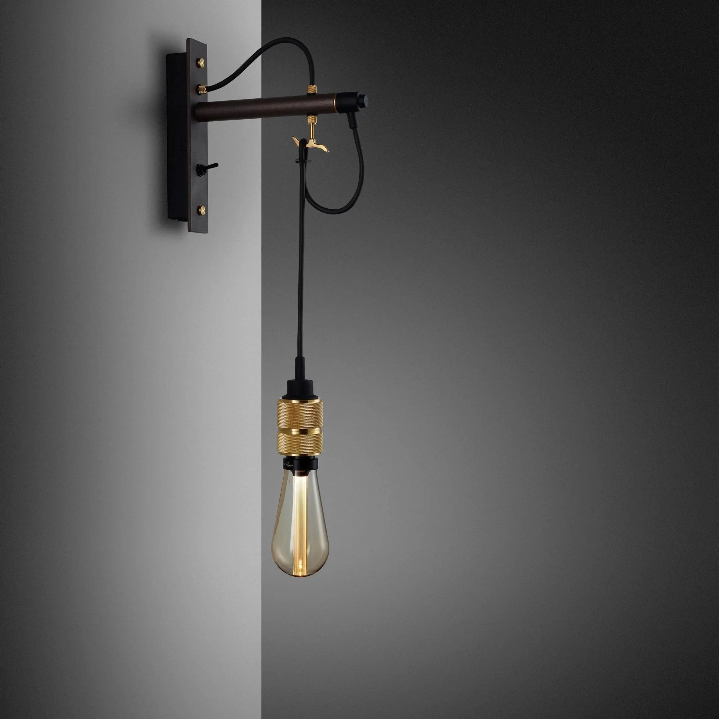 lampa-de-perete-hooked-nude-graphite-buster-and-punch-paris14a-ro-4.jpg