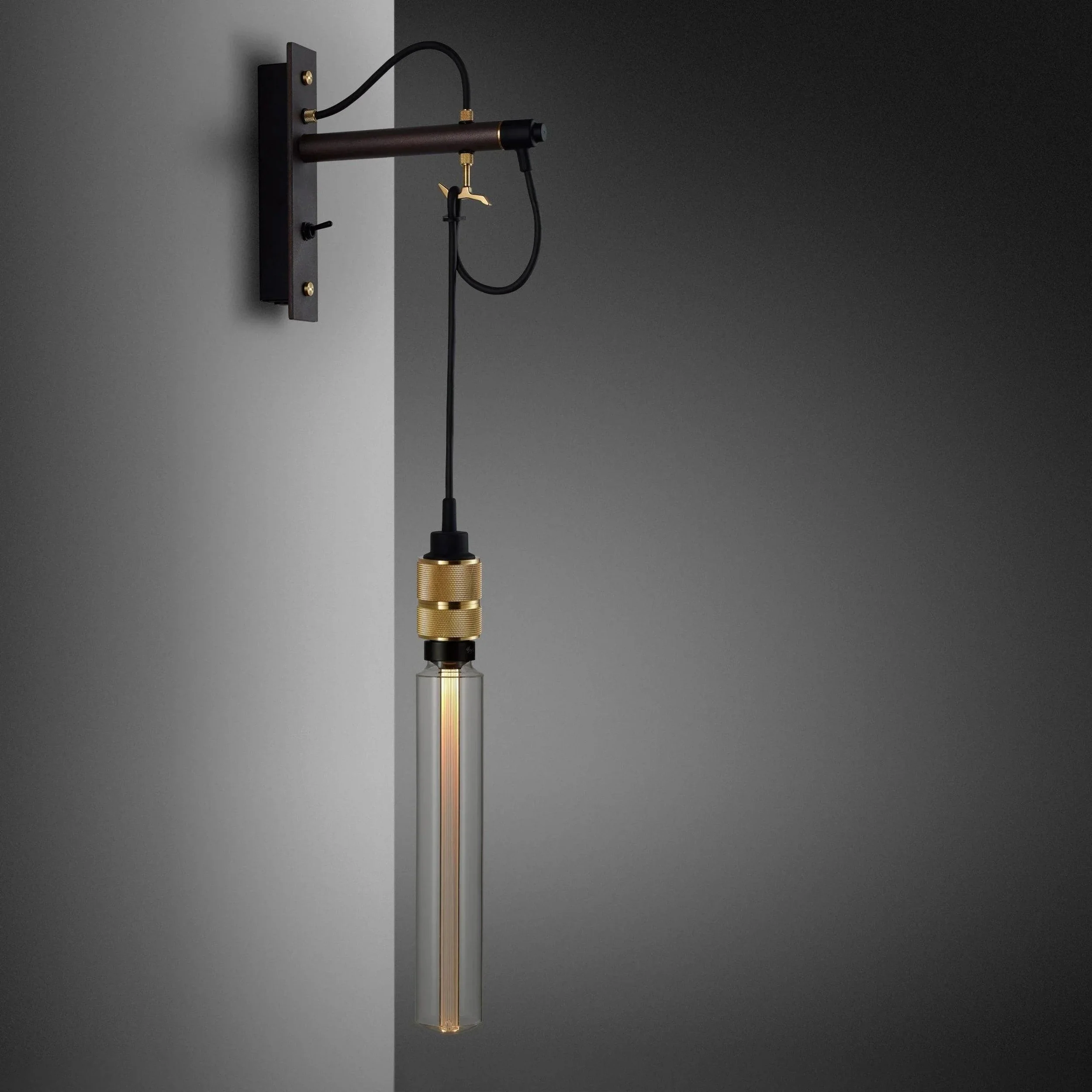 lampa-de-perete-hooked-nude-graphite-buster-and-punch-paris14a-ro-5.jpg