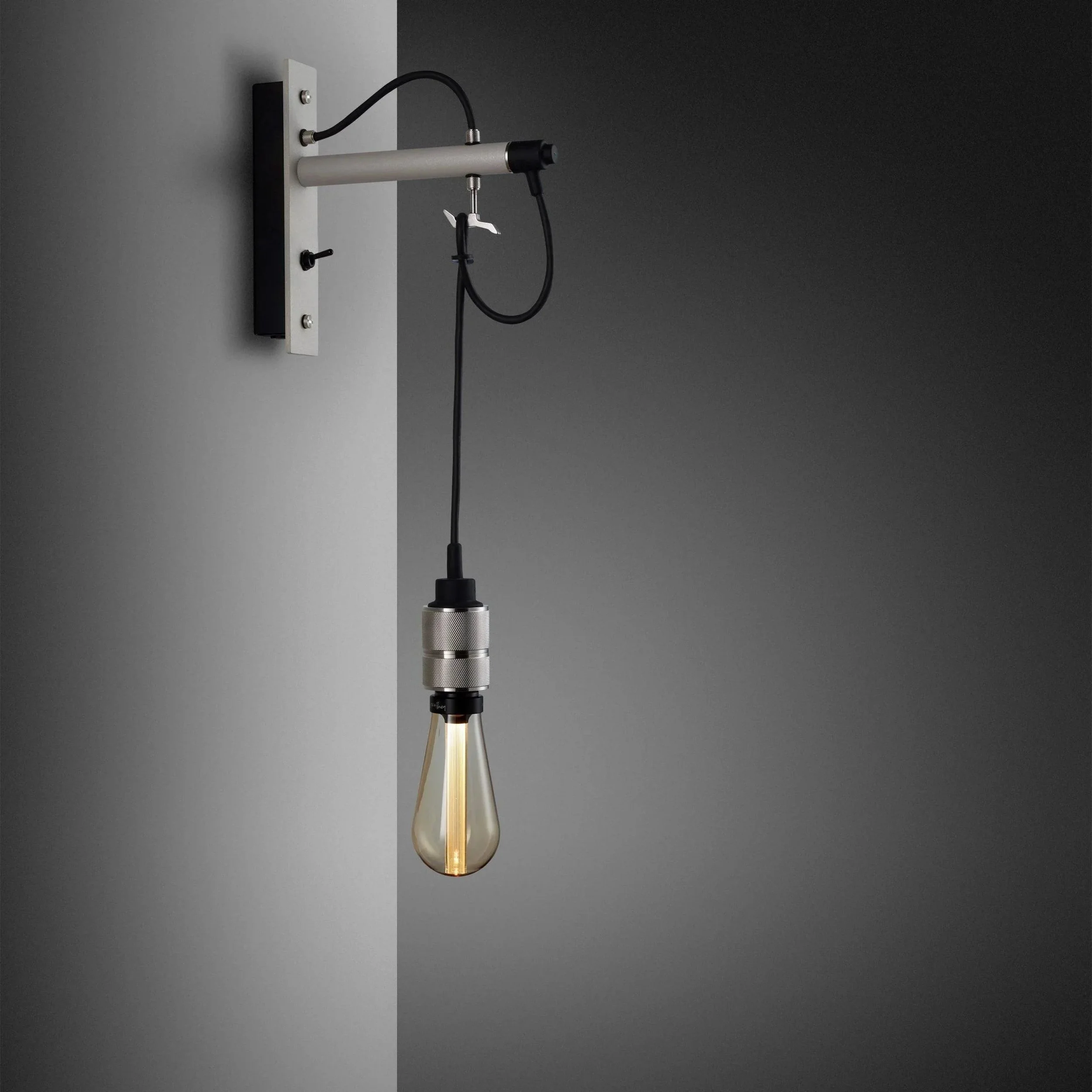 lampa-de-perete-hooked-nude-stone-buster-and-punch-paris14a-ro-11.jpg