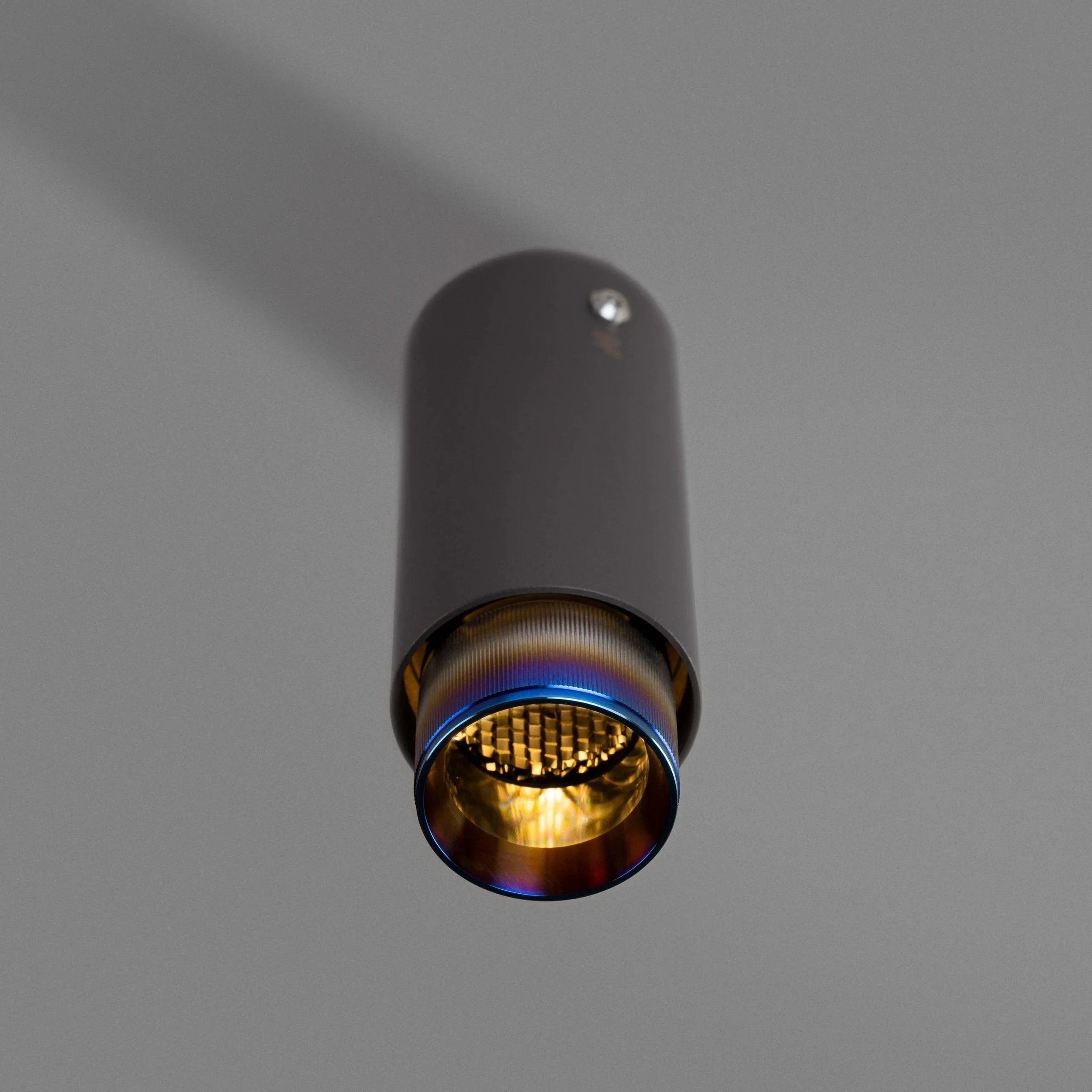 reflector-fixat-pe-tavan-exhaust-linear-graphite-buster-and-punch-paris14a-ro-4.jpg