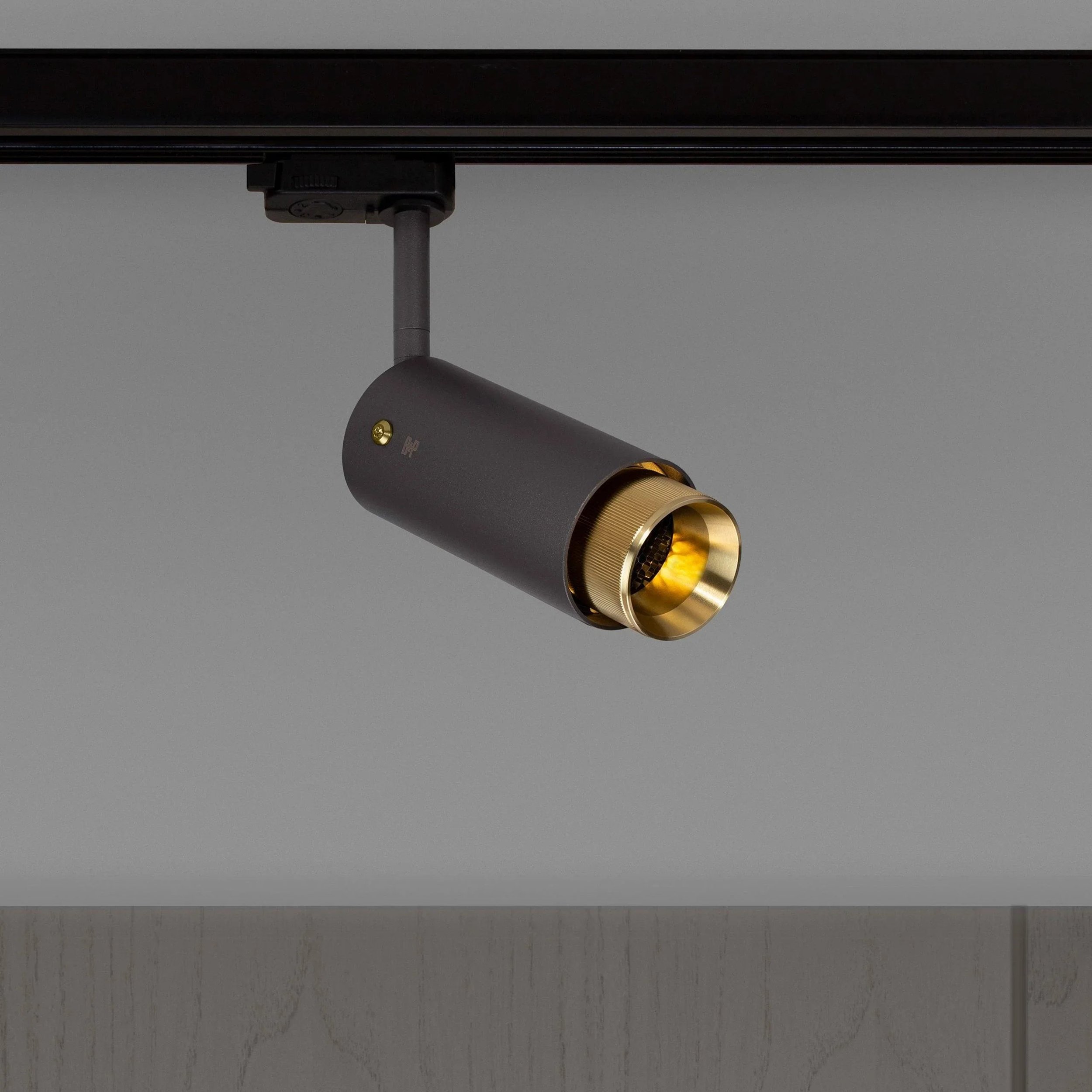 reflector-pe-sina-exhaust-track-linear-graphite-buster-and-punch-paris14a-ro-1.jpg