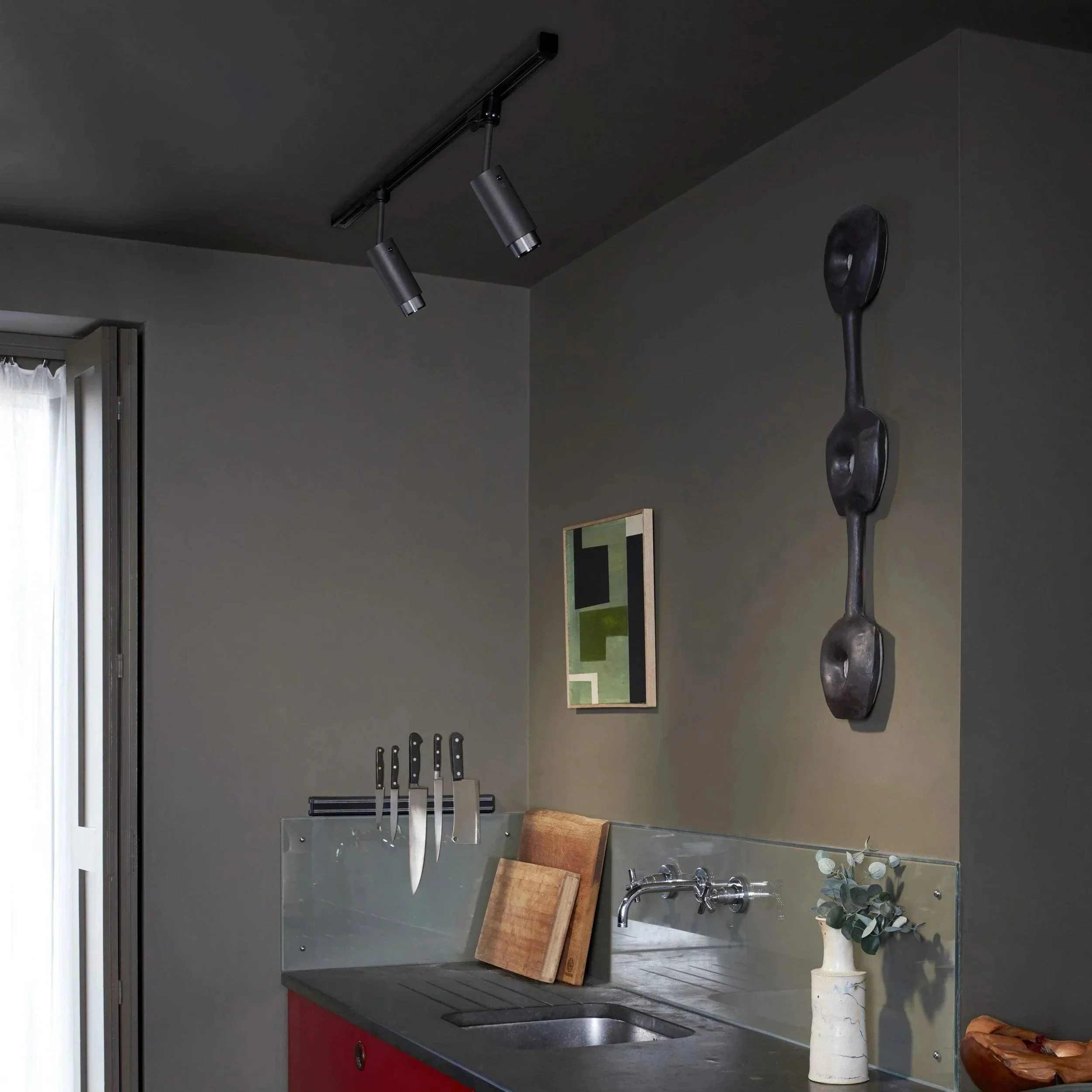 reflector-pe-sina-exhaust-track-linear-graphite-buster-and-punch-paris14a-ro-3.jpg