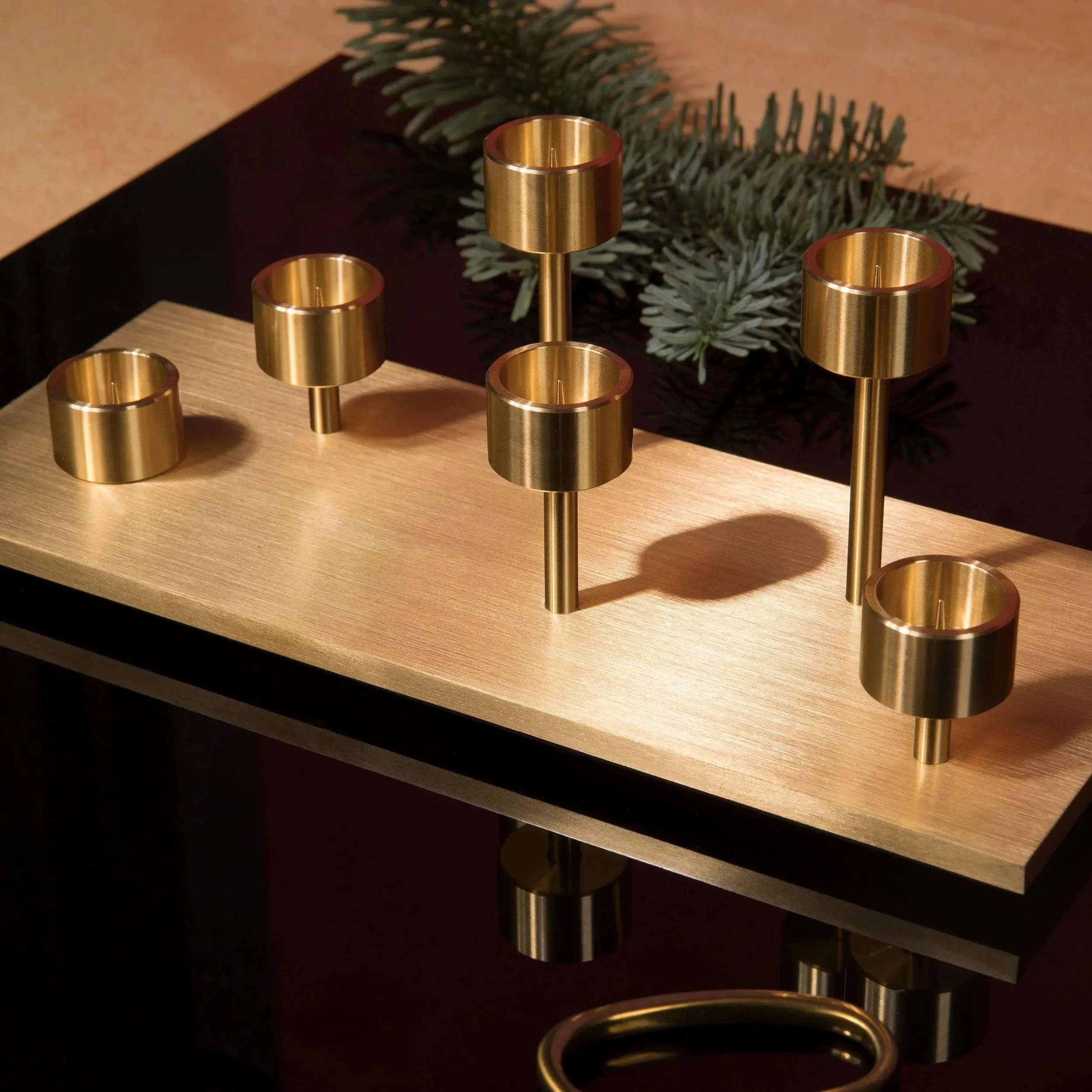 suport-pentru-lumanari-candelabra-machined-buster-and-punch-paris14a-ro-5.jpg