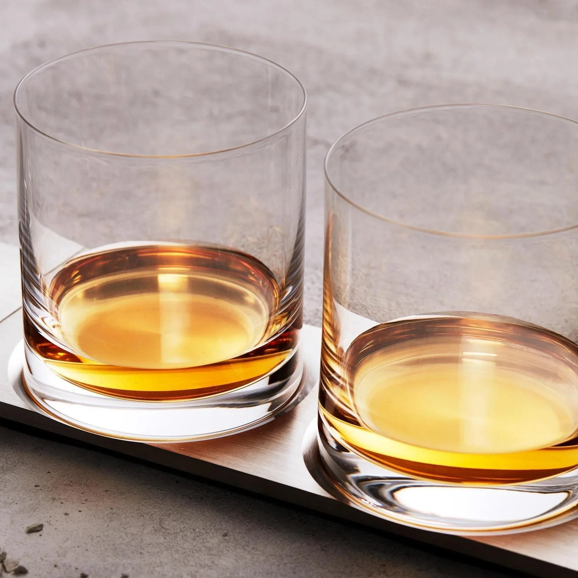 tava-cu-pahare-whisky-machined-buster-and-punch-paris14a-ro-6.jpg