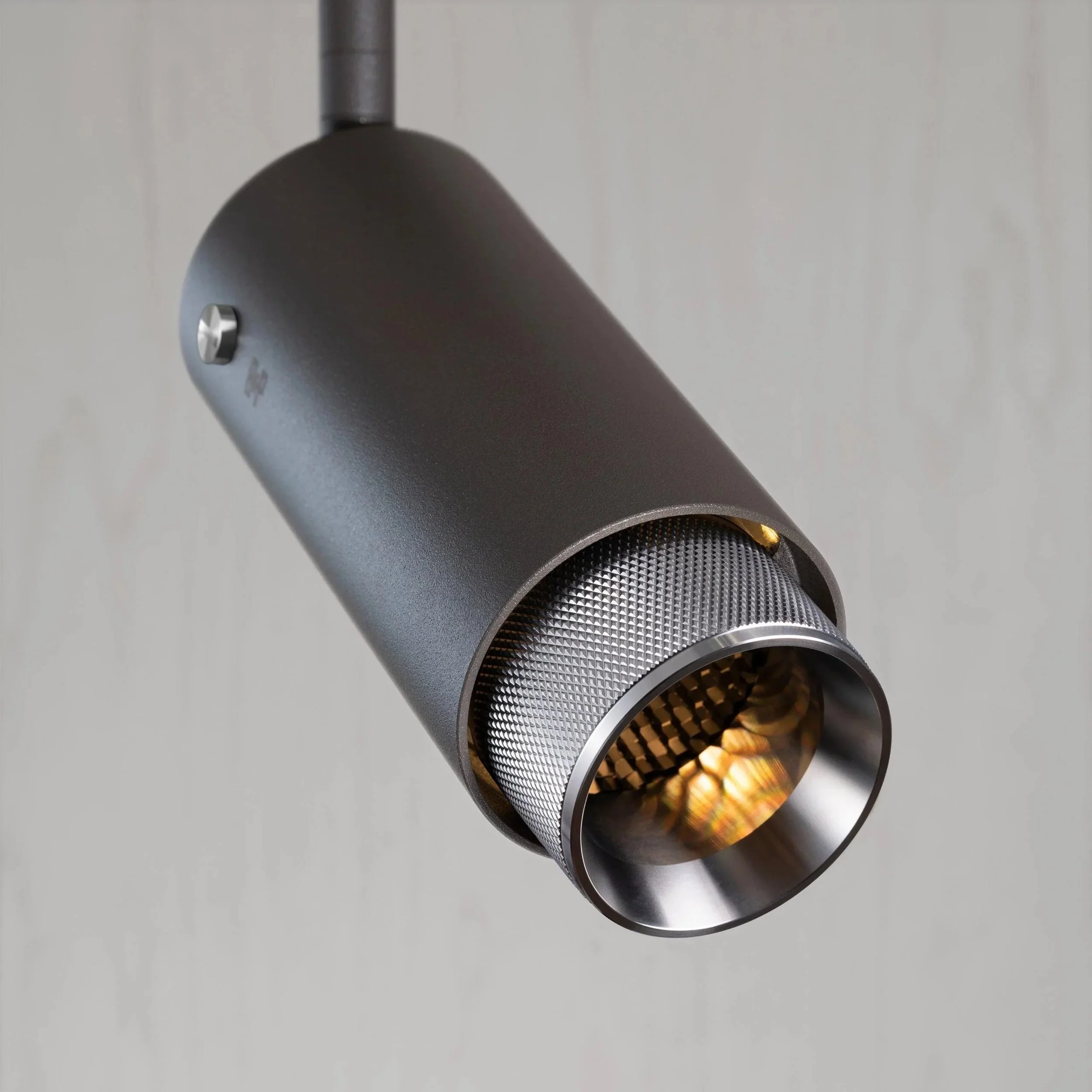 reflector-pe-sina-exhaust-track-cross-graphite-buster-and-punch-paris14a-ro-11.jpg