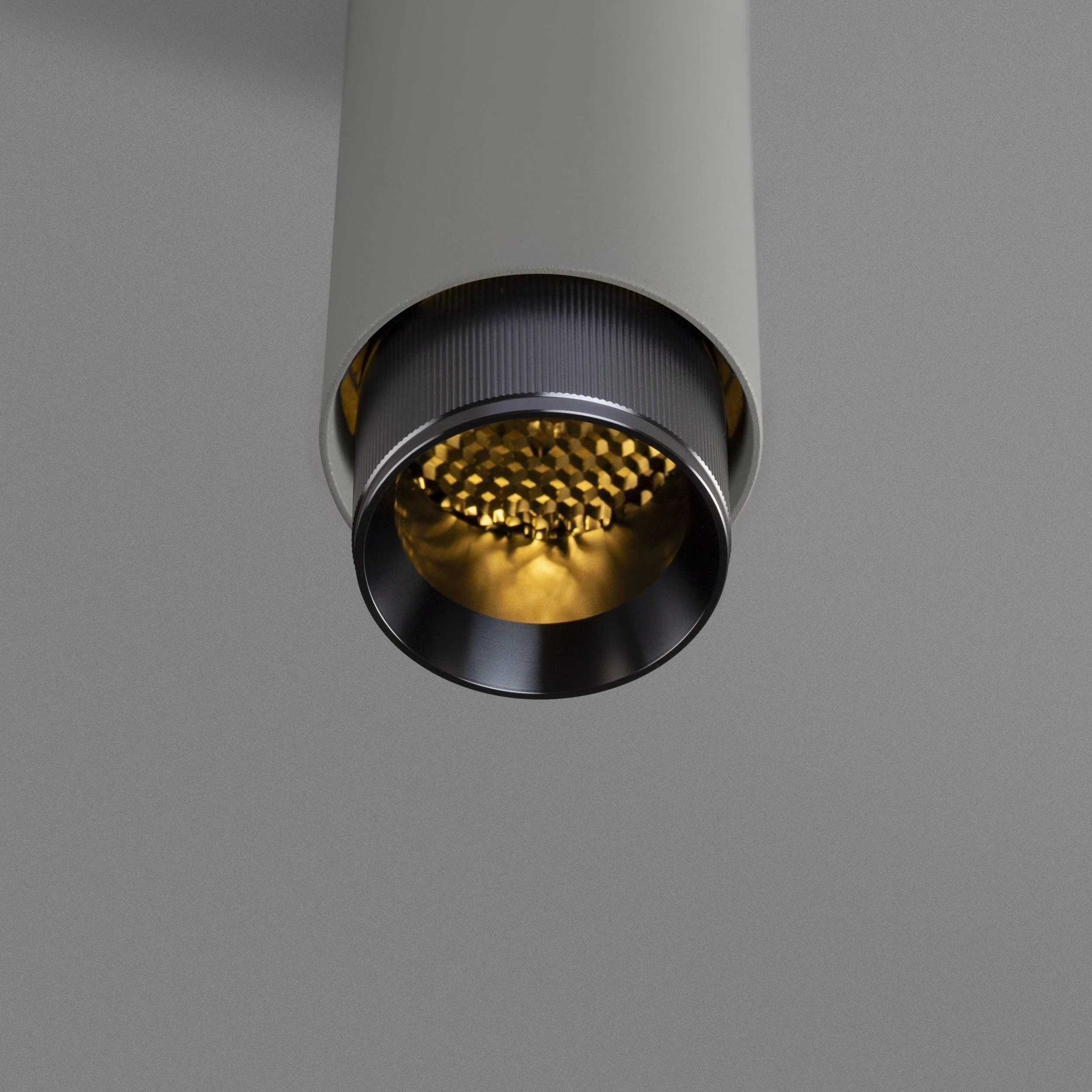 pendant-exhaust-linear-stone-buster-and-punch-paris14a-ro-2.jpg