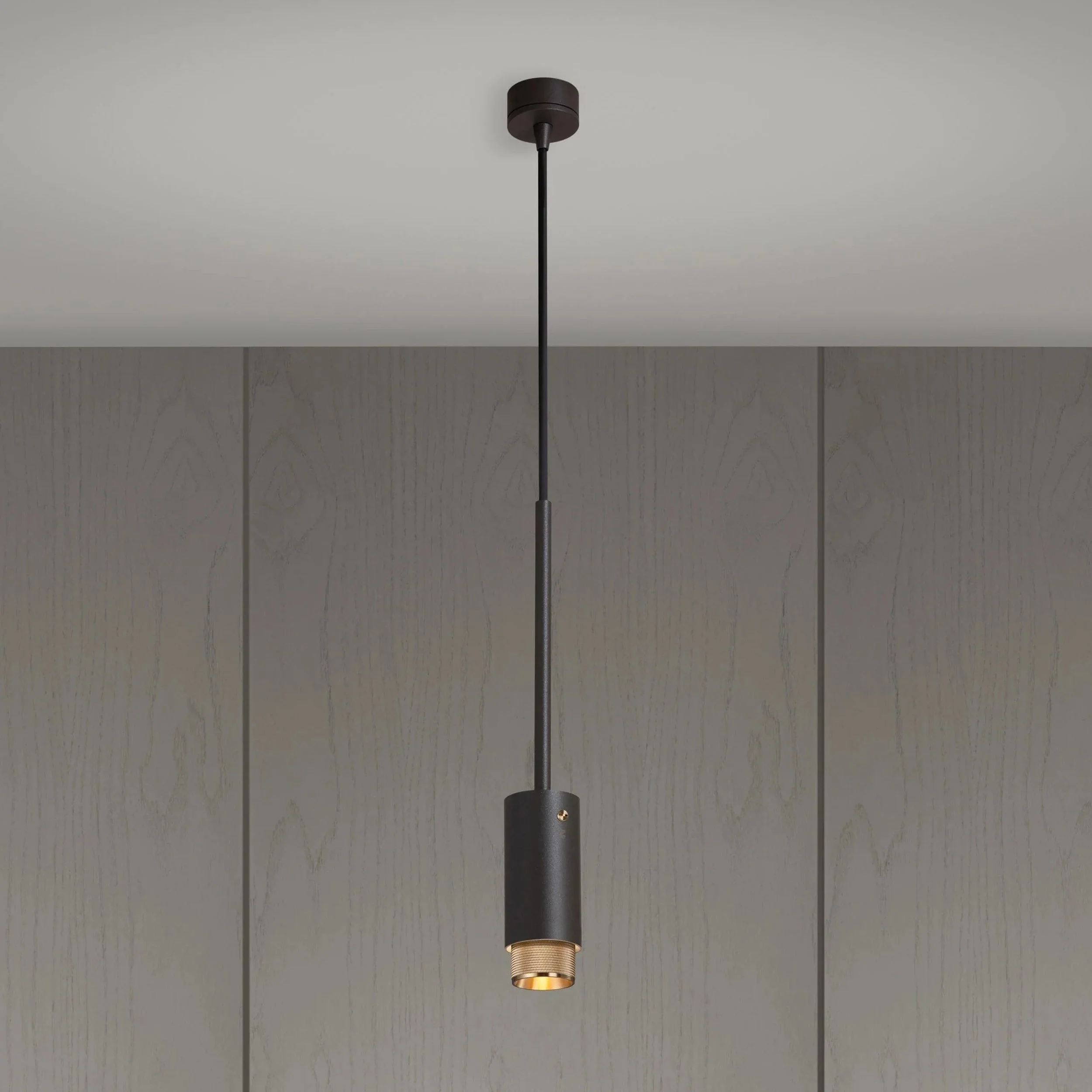 pendant-exhaust-cross-graphite-buster-and-punch-paris14a-ro-2.jpg
