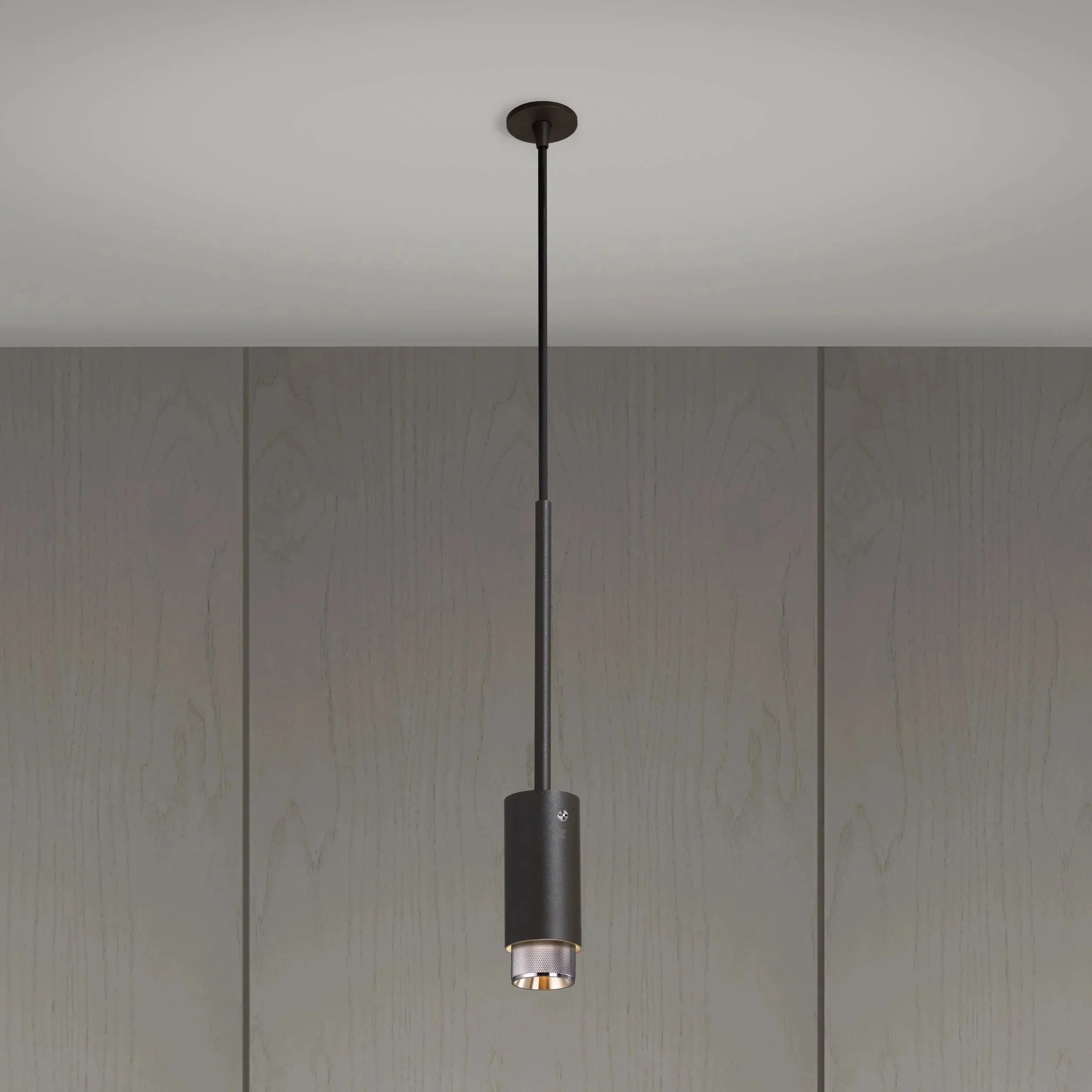 pendant-exhaust-cross-graphite-buster-and-punch-paris14a-ro-4.webp