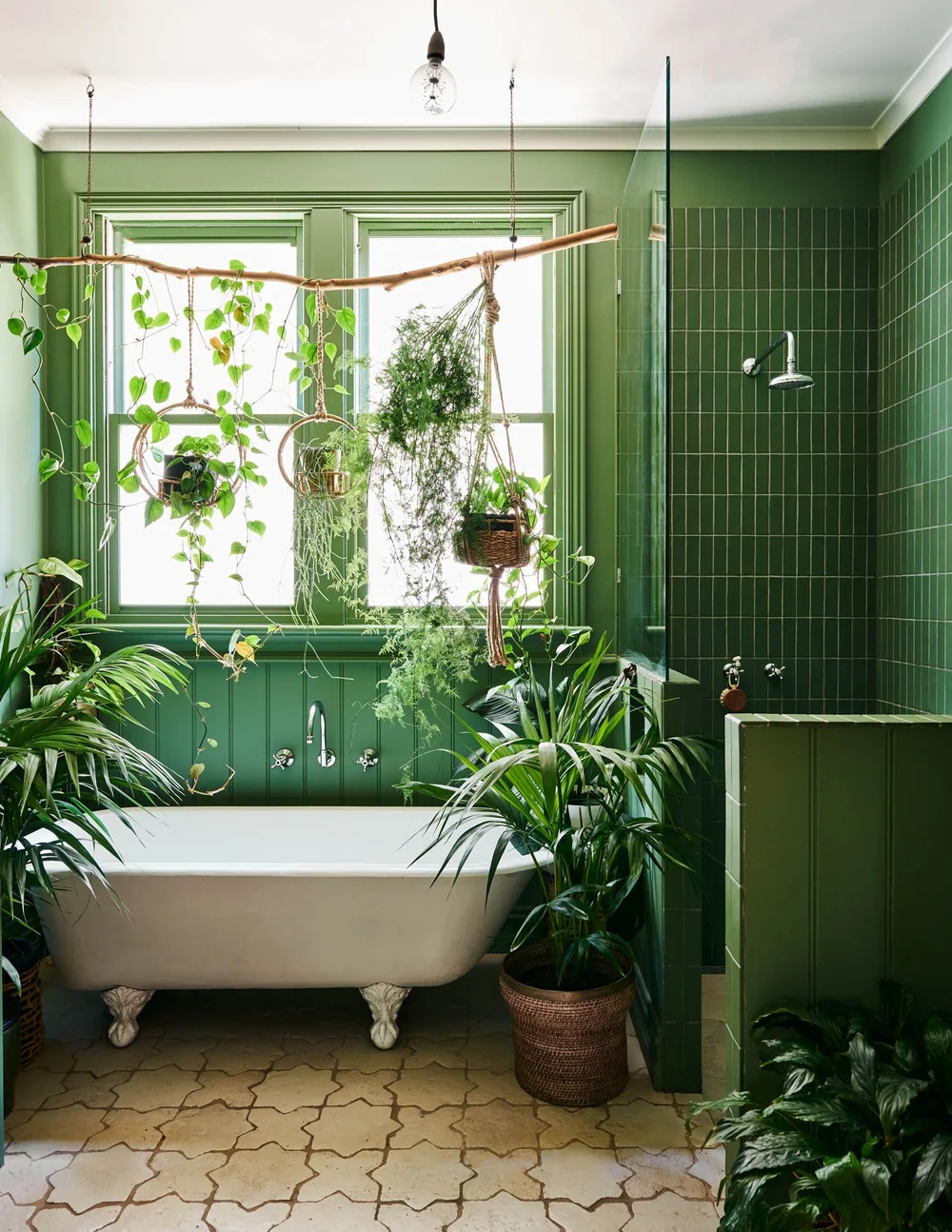 Walker St — freestanding bathtub, Clifton Hill