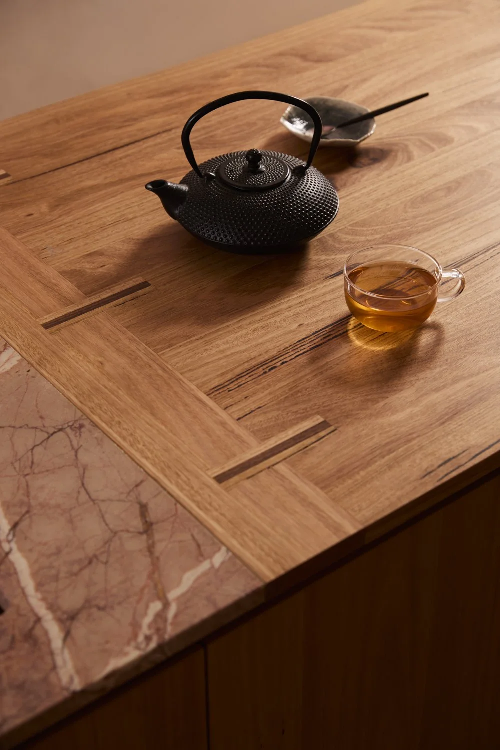 Kim Kneipp joinery design, kitchen design Melbourne. Timber and marble kitchen with