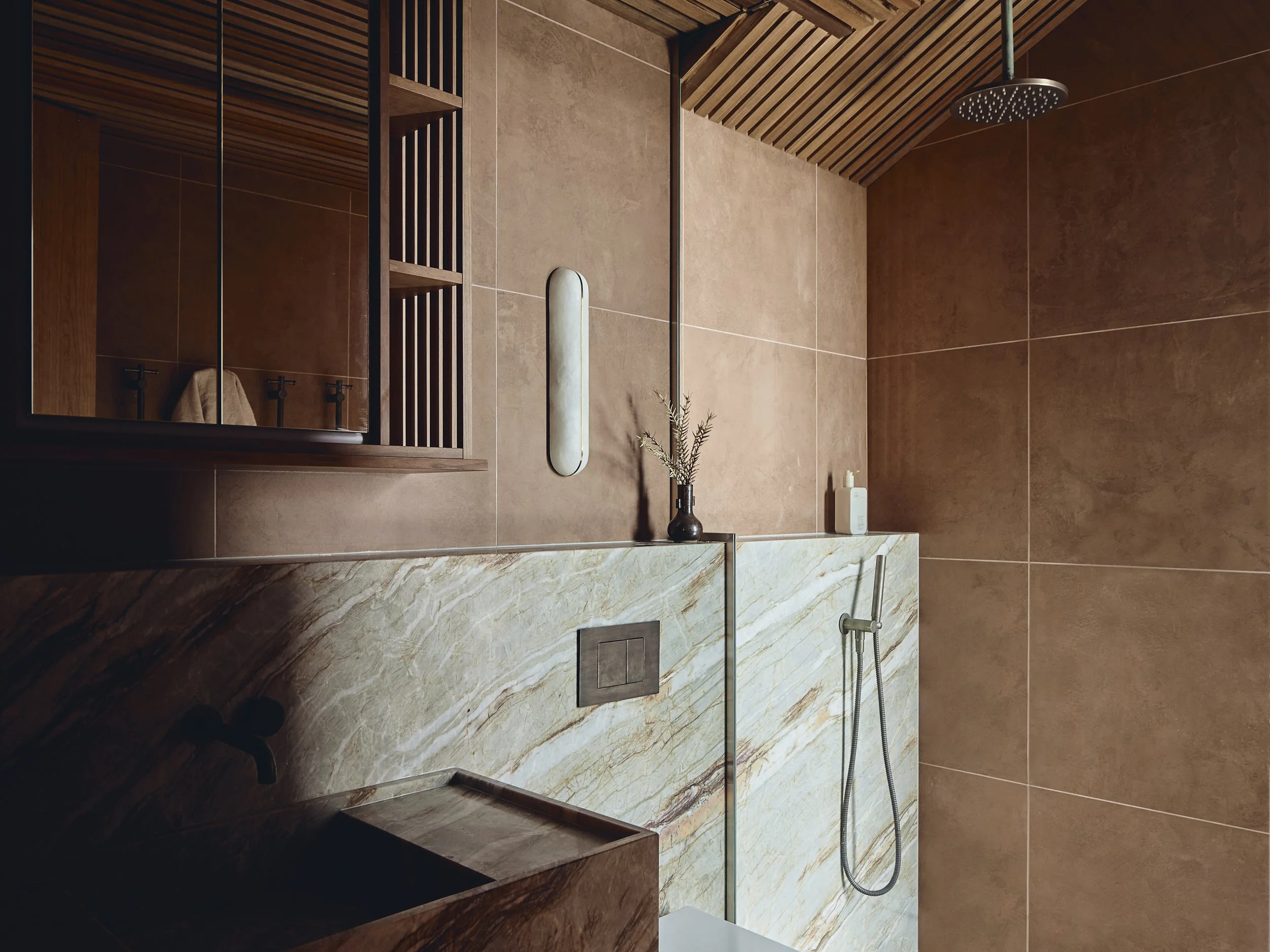 6. A moment of calm in the main bathroom.jpg