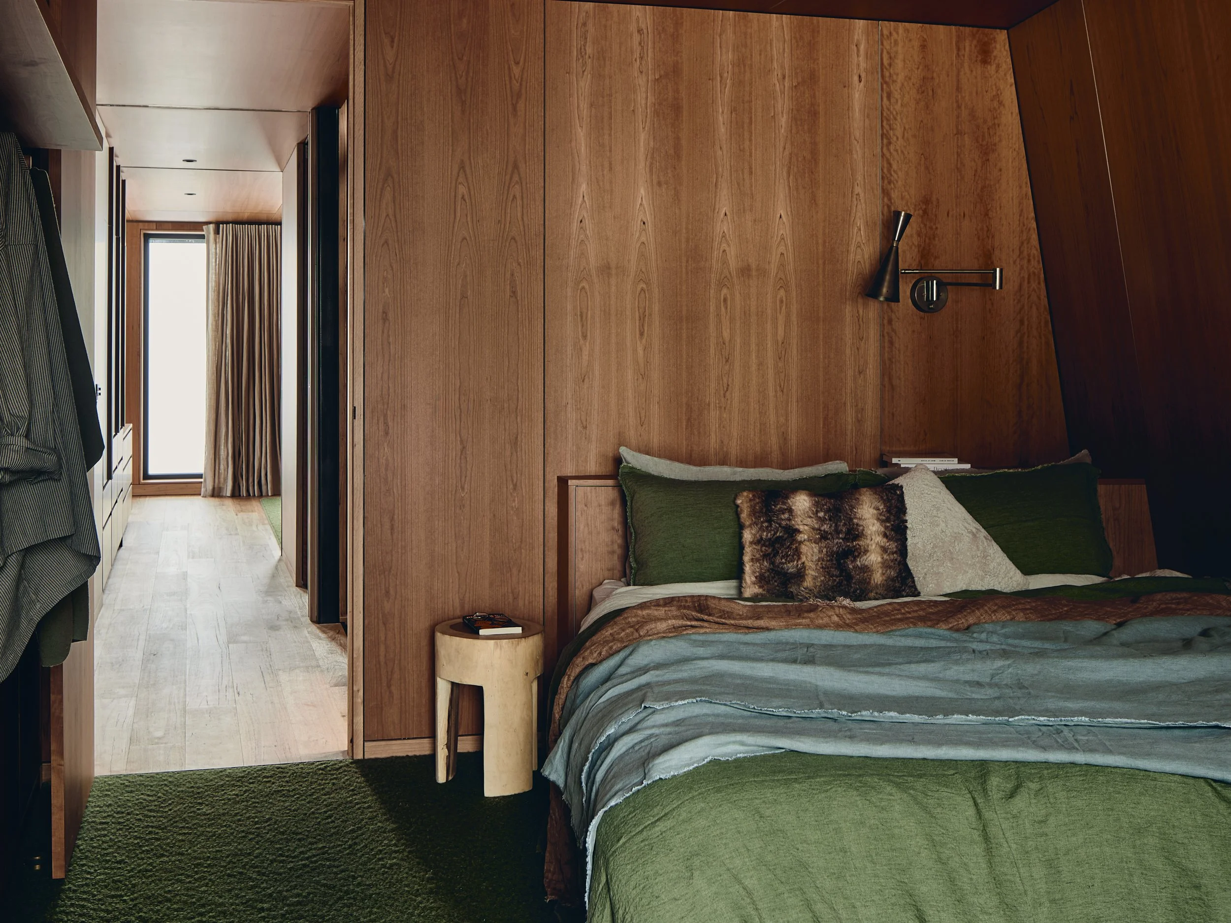 23. Bedroom with deep green carpet.jpg