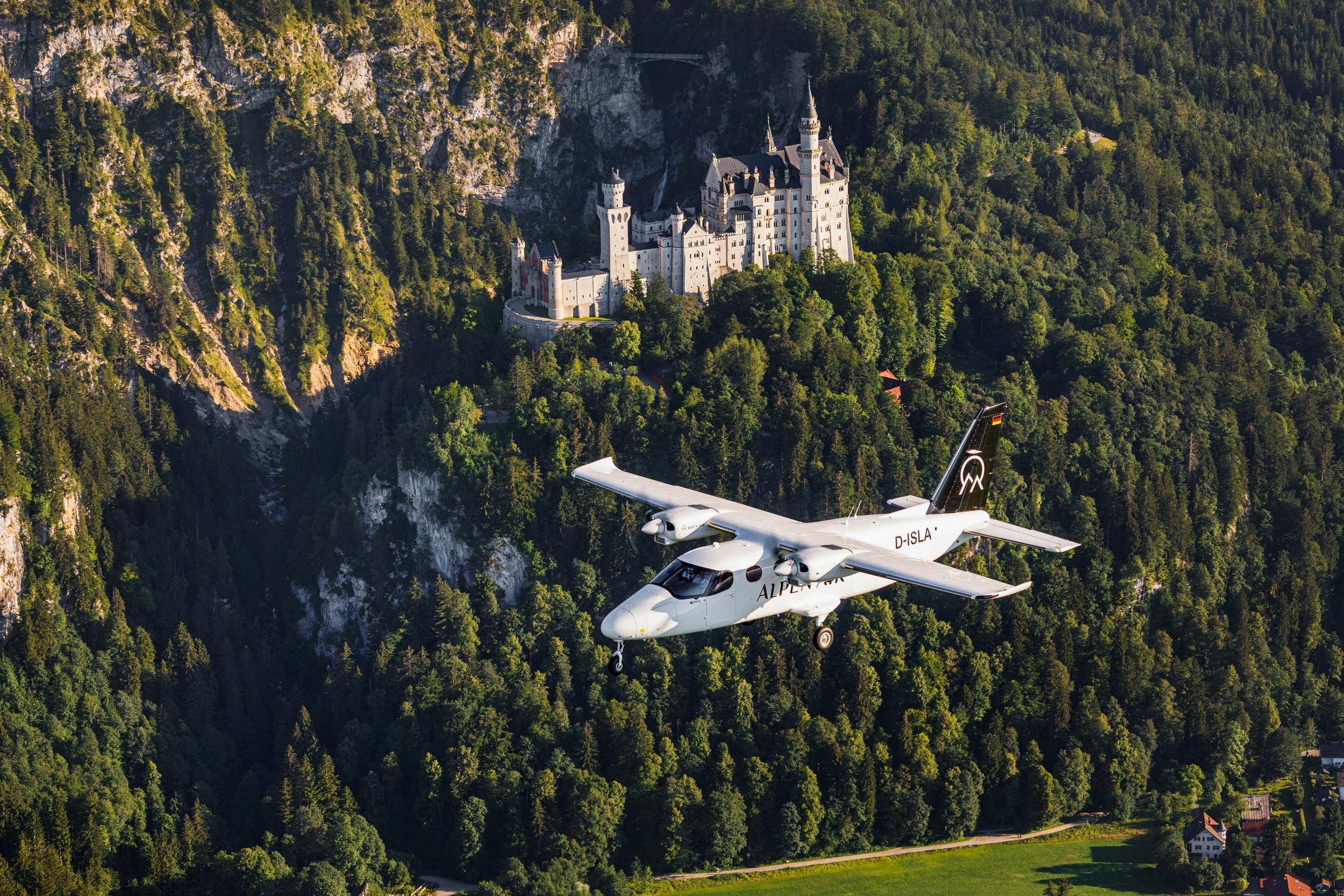 alpen-air-6FA7QGAx3Zc-unsplash.jpg