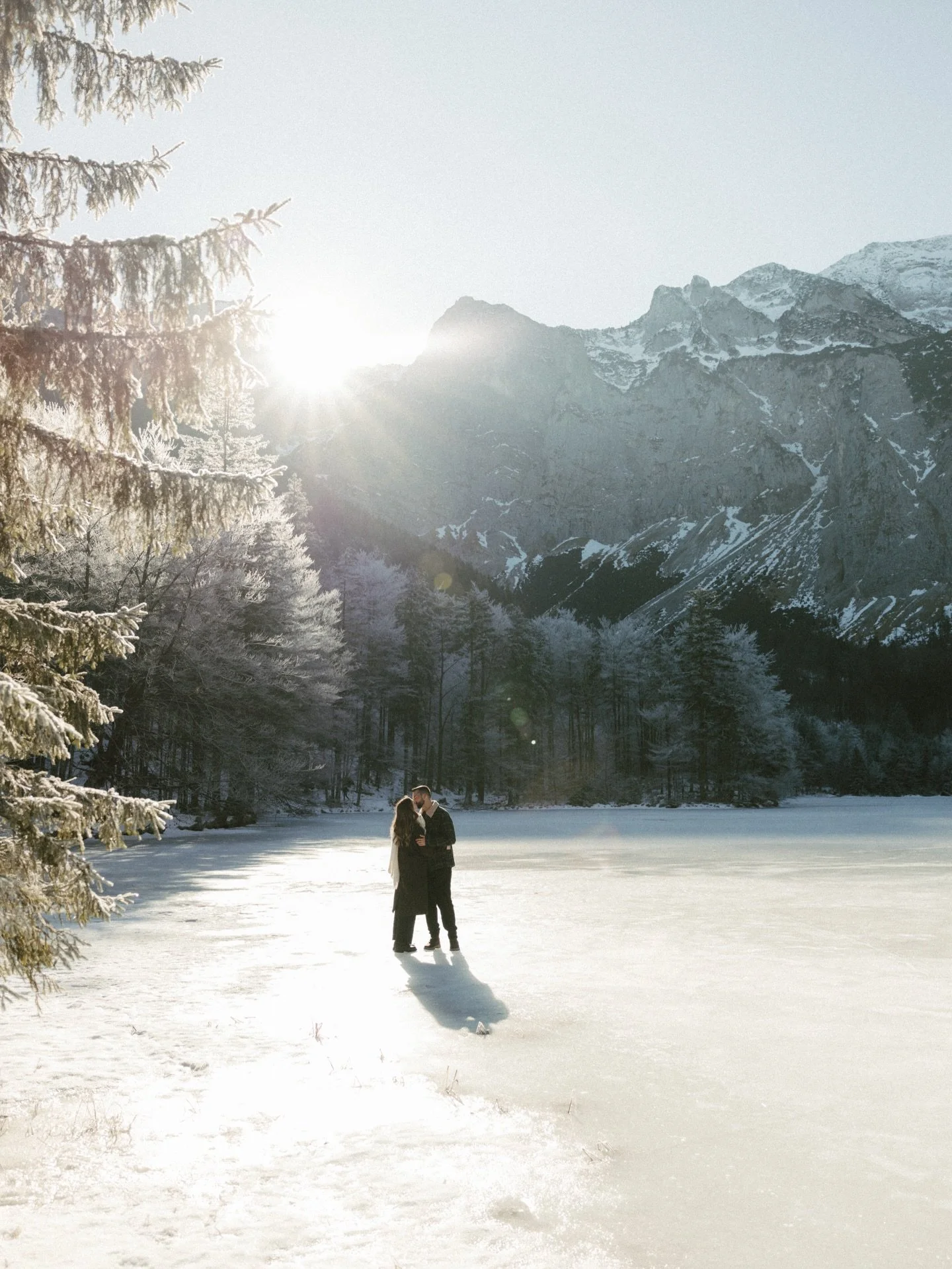 This engagement&nbsp;session&nbsp;was such a dream!! And now I&rsquo;m already counting down the days until summer when I get to capture S + V&rsquo;s&nbsp;wedding day&nbsp;up in the mountains! 🥺🌼🌿💍⛰️