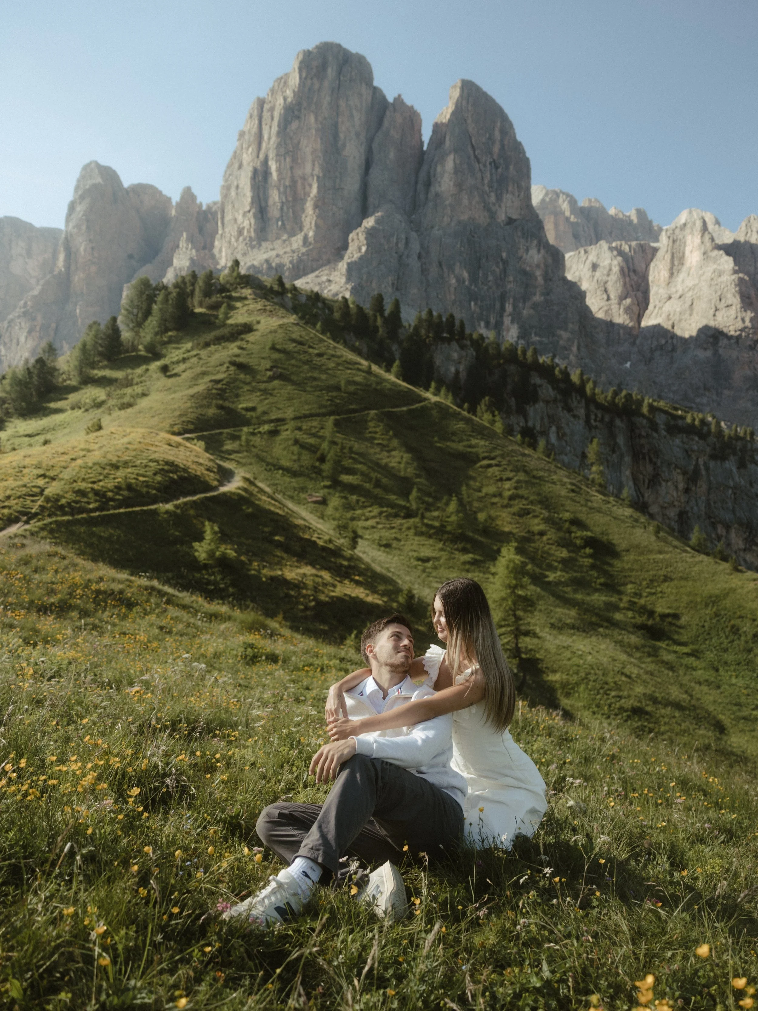 Dolomites!! I will be back in the Dolomites in early October 2026 and have space for one or two more sessions while I&rsquo;m there! ⛰️
Maybe you&rsquo;re dreaming of documenting your love while traveling, planning a surprise proposal for your favori
