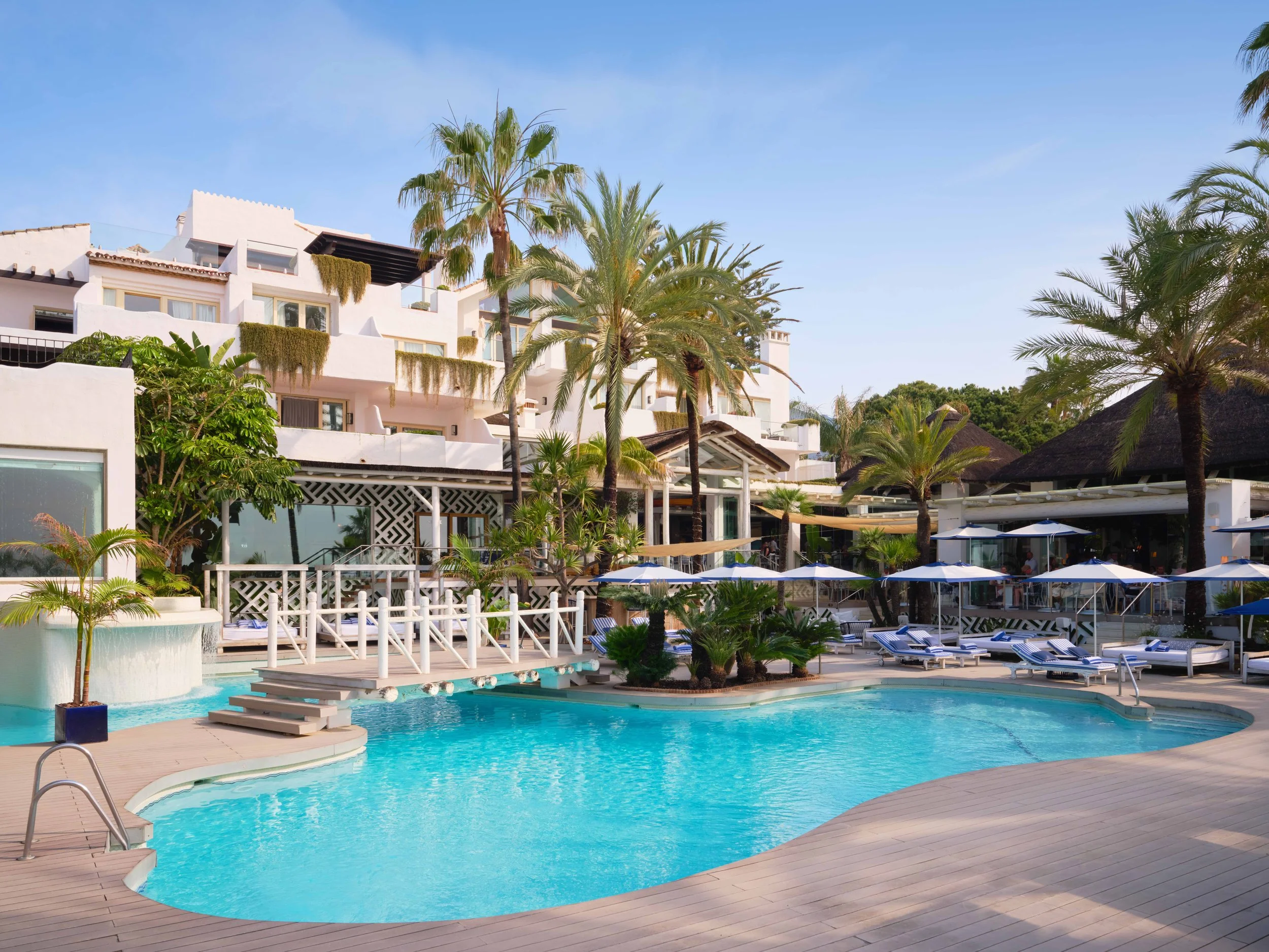 PuenteRomano_Sea_Grill_Pool_2_Jack_Hardy_2023.jpg