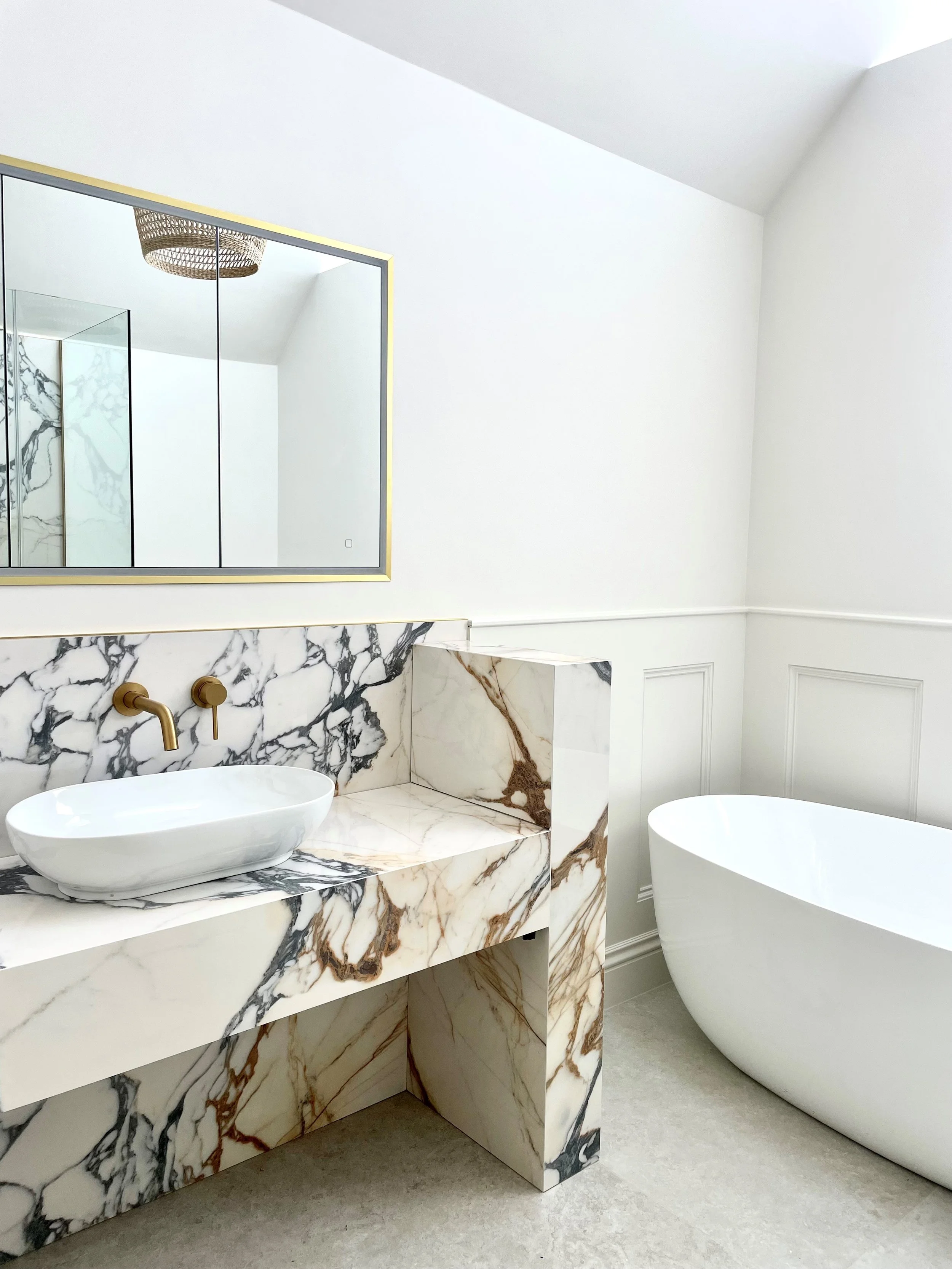 bespoke bathroom design southend essex.jpg