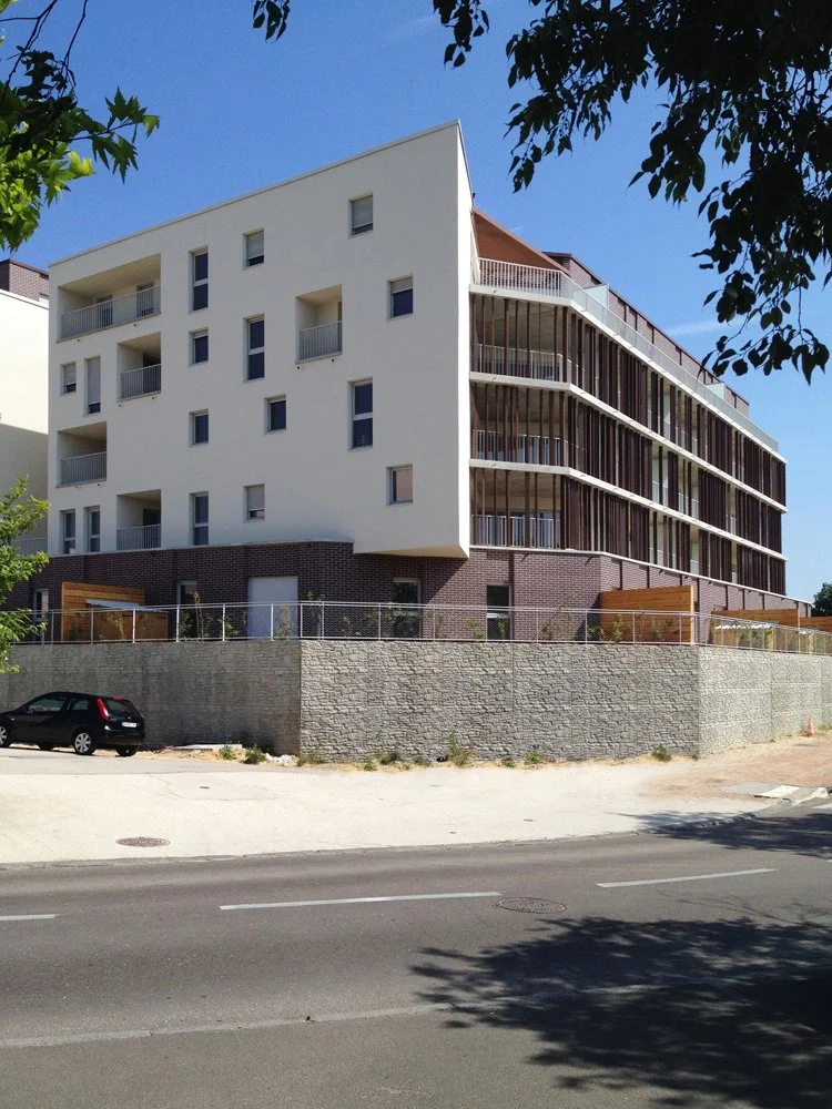 02-2dijhya rue1 100615w.jpg