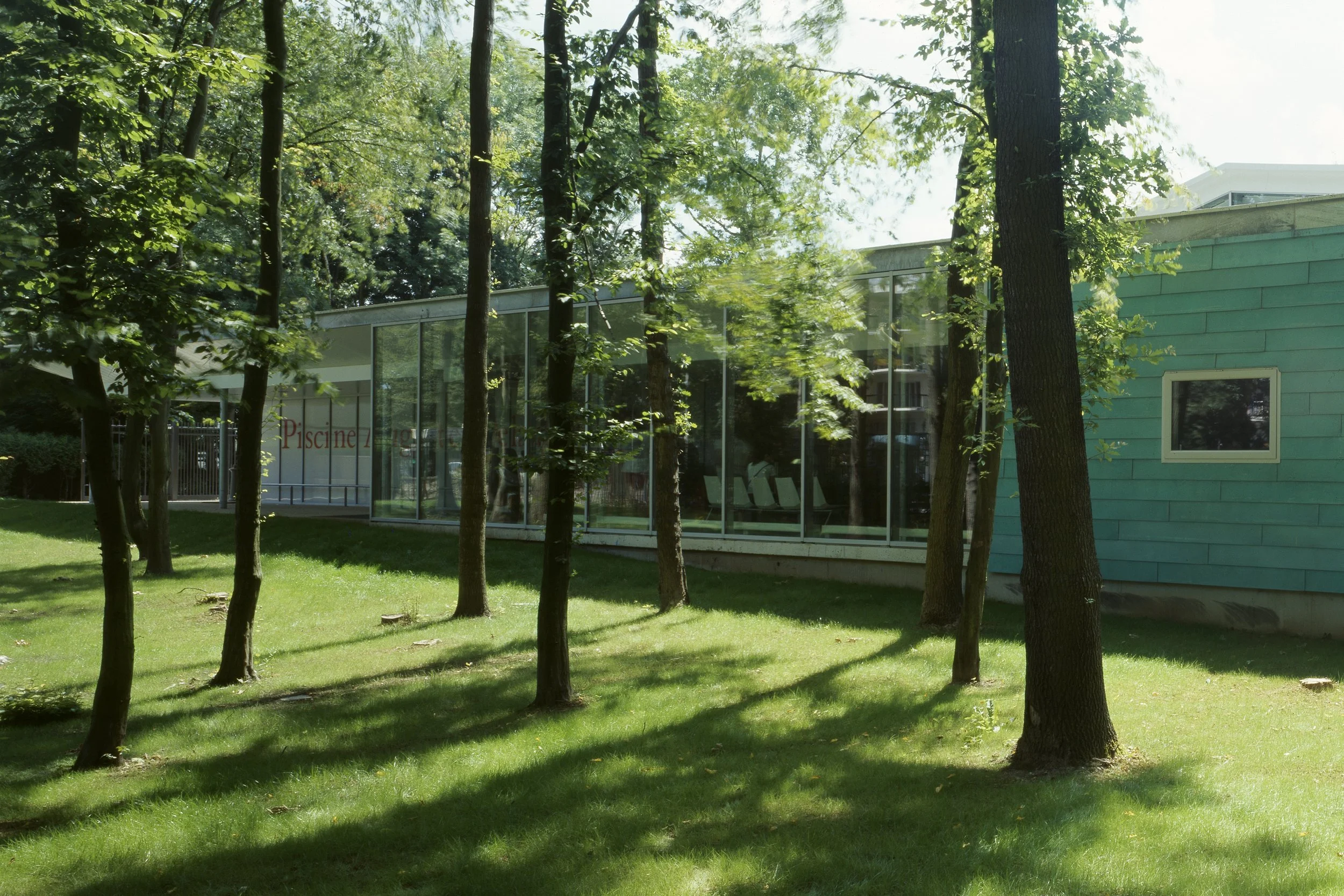 02-tremblay-façade_on_the_trees.jpg