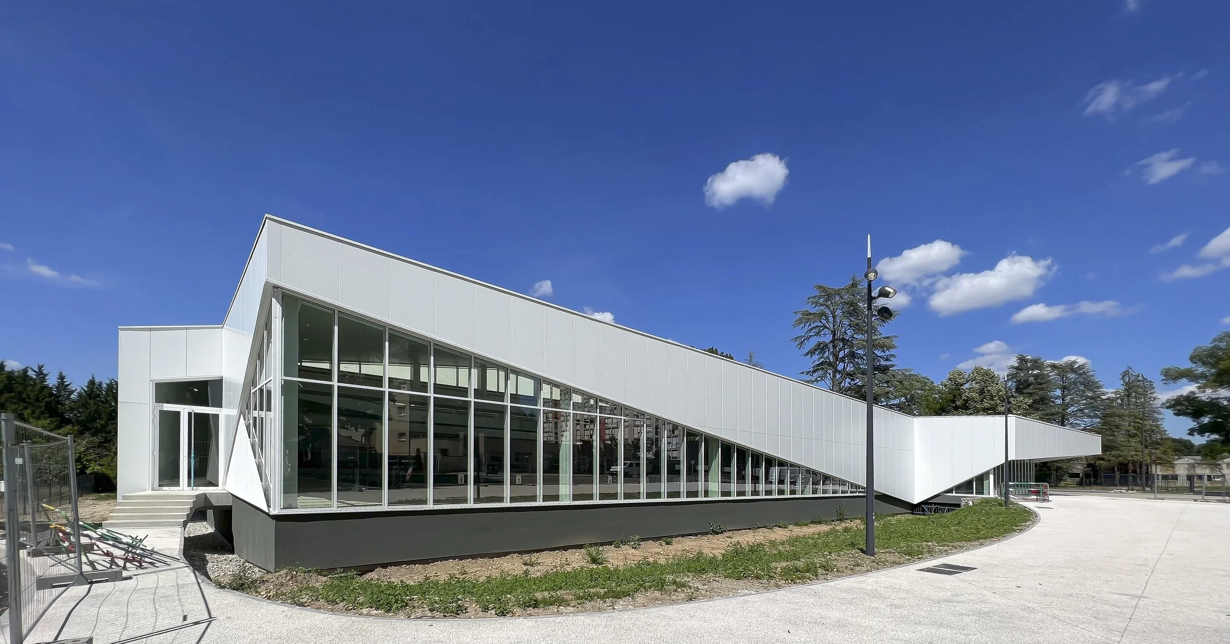 02 BOURGOIN EXT 7.jpg