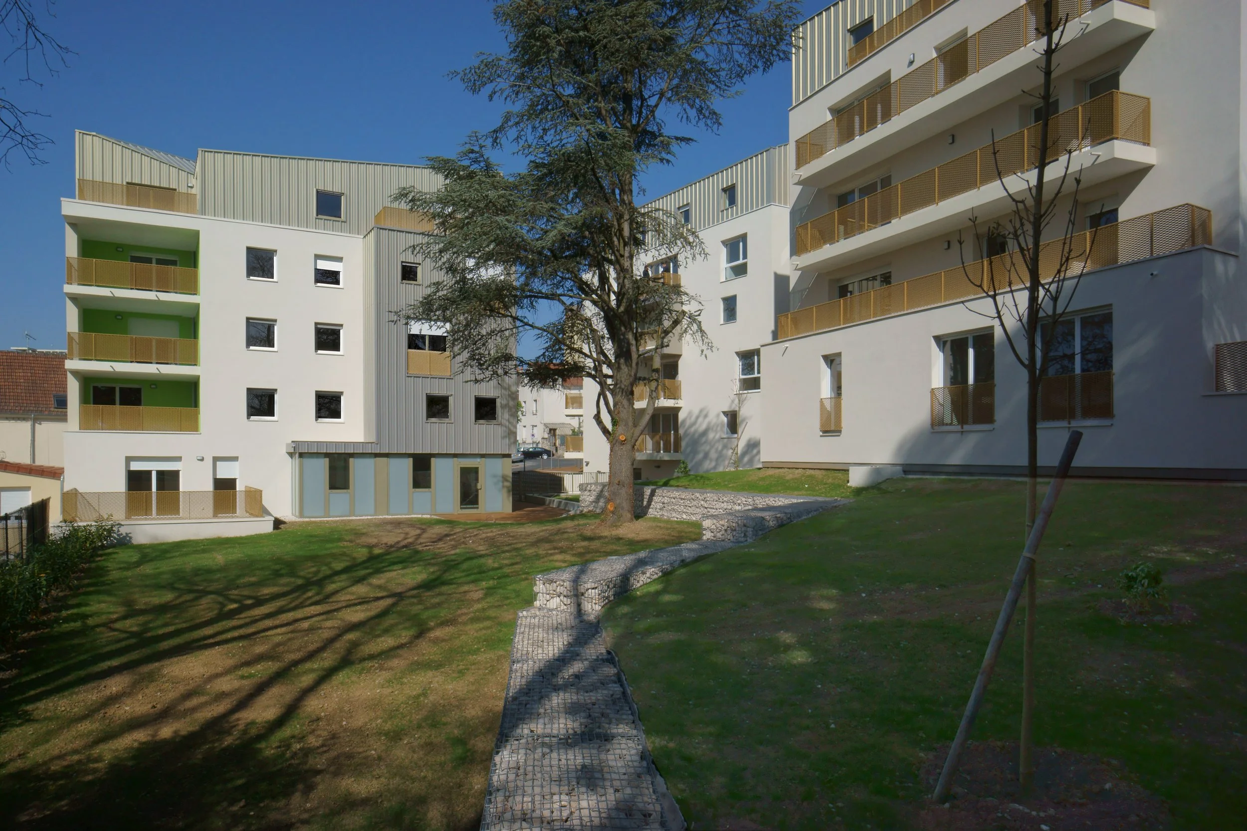 4tho est2cour 050515.jpg