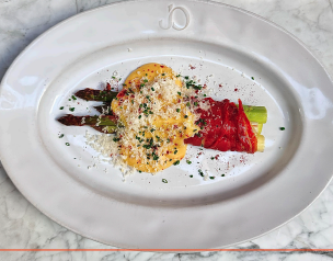 PROSCUITTO-WRAPPED ASPARAGUS