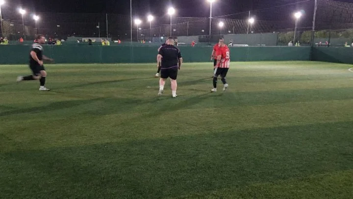 ⚽️ FOOTYFIT ⚽️

DYNAMO KEBAB FC VS UNATHLETICO FC
GREEN GIANTS VS SAUCY MOOBS FC