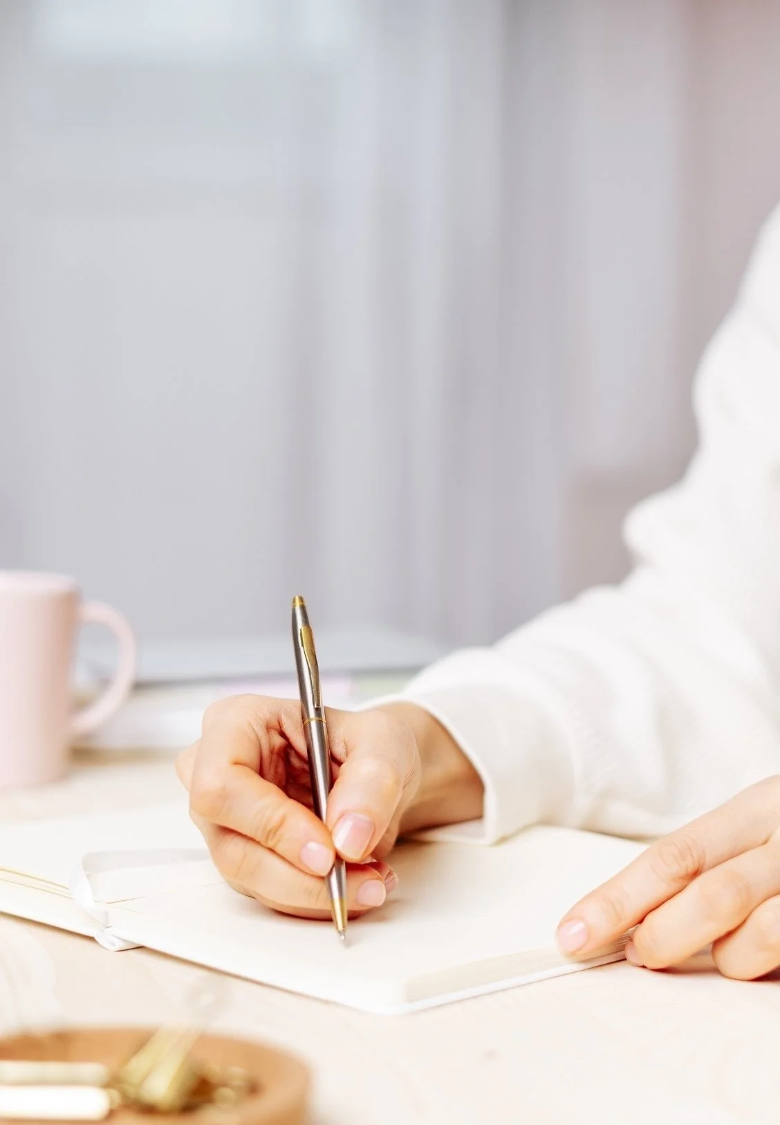 online psychiatry NYC, virtual psychiatric evaluation NYC, telepsychiatry services NYC, Hand Up Mental Health