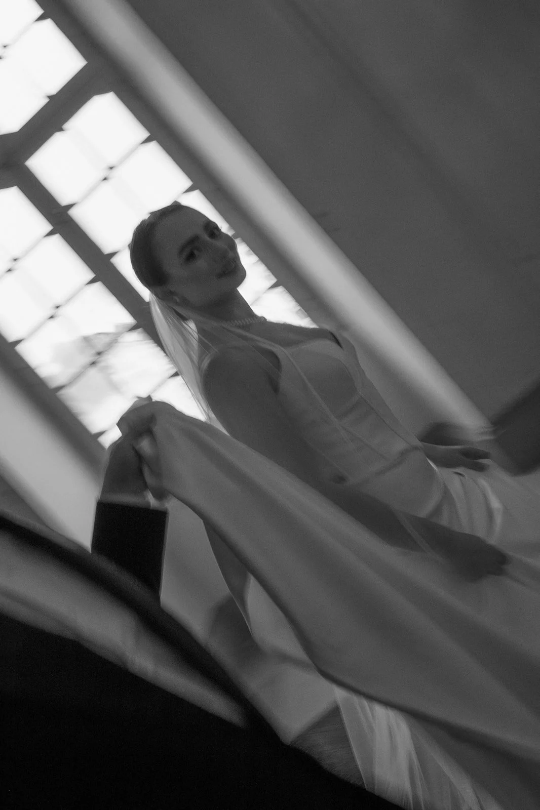 Glückliches Brautpaar in Göppingen bei ihrem Brautpaarfotoshooting nach der freien Trauung.