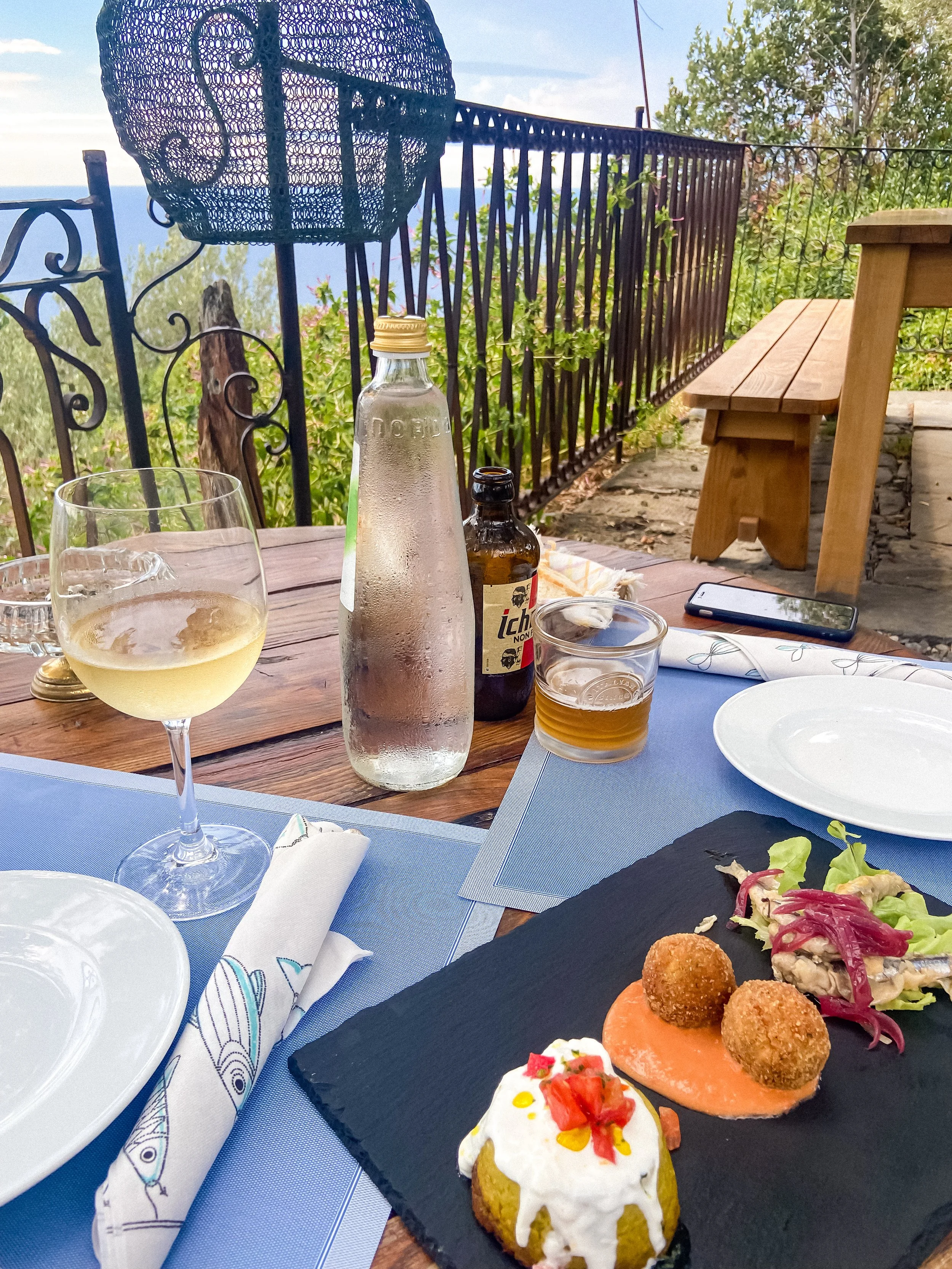 wander-senses-corniglia-restaurant-lunch-arancini-pasta-view-cinque-terre-italy.jpg