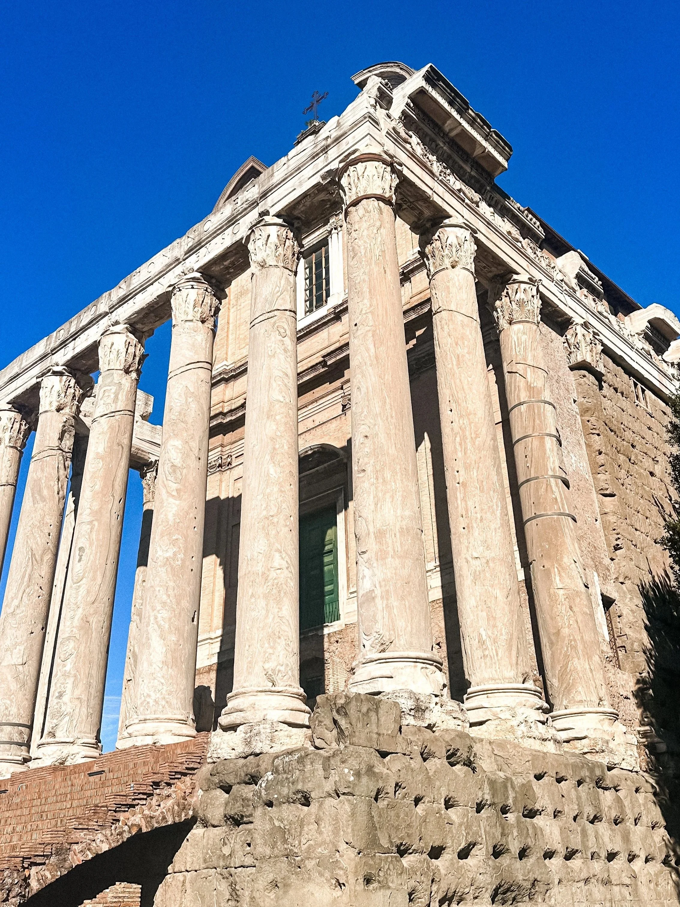 wander-senses-rome-travel-guide-roman-forum.jpg