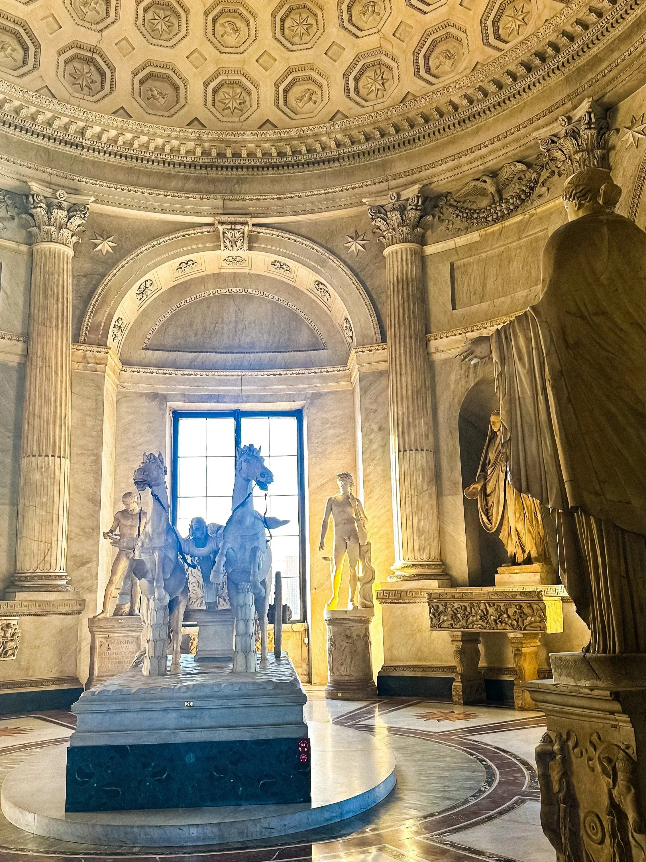 wander-senses-rome-travel-guide-vatican-museum-interiors.jpg