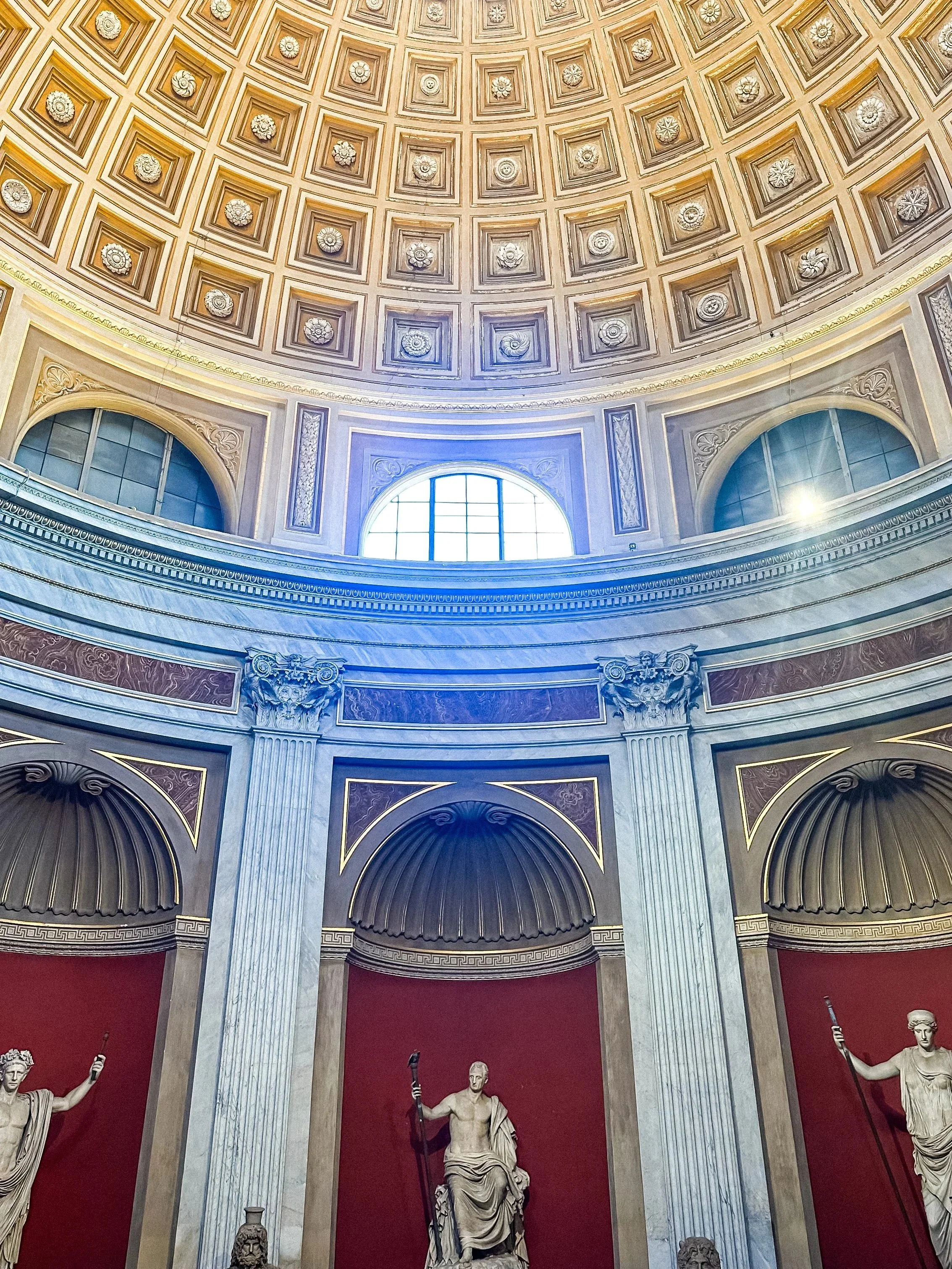 wander-senses-rome-travel-guide-vatican-museum-interiors.jpg