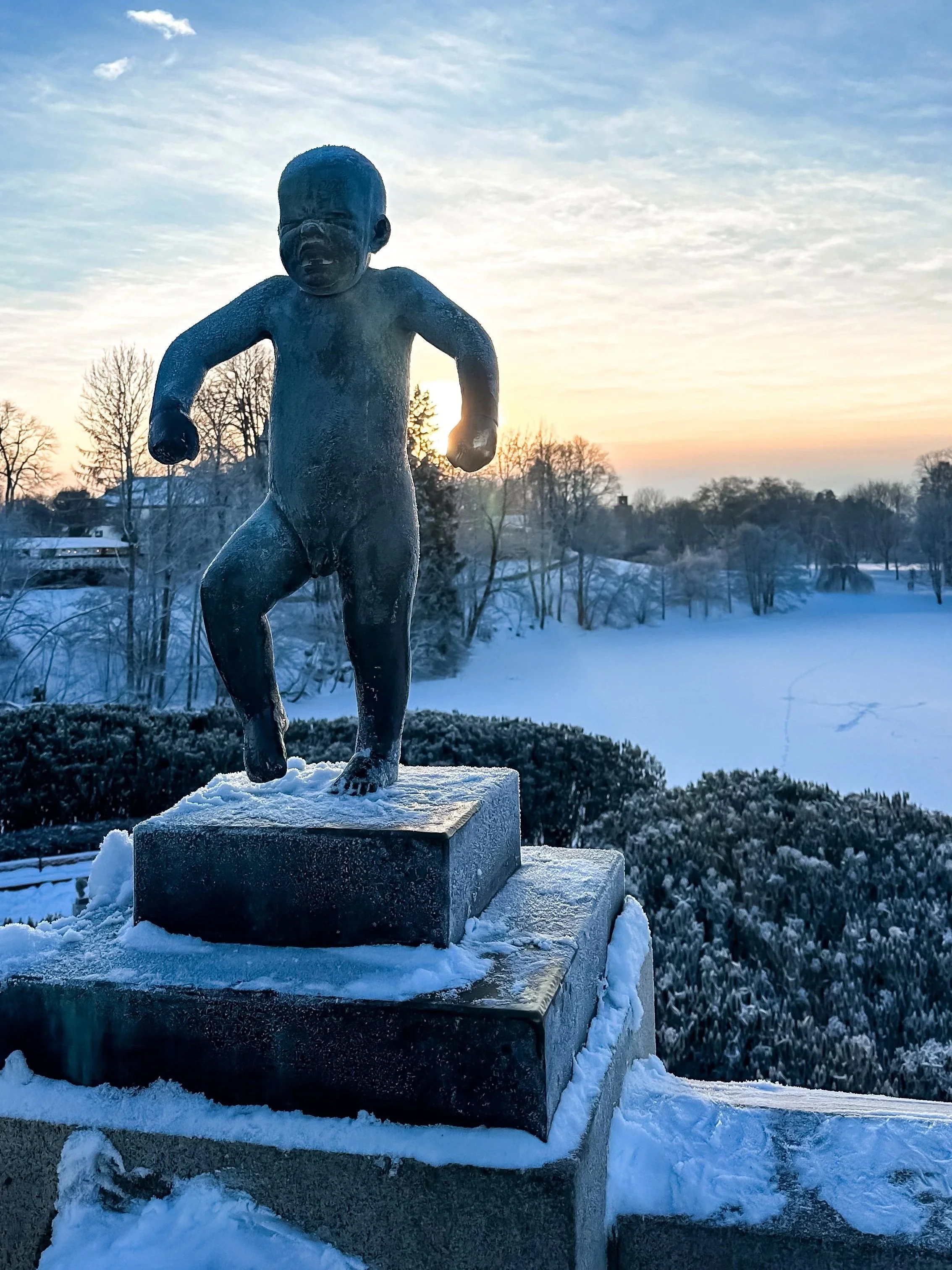 wander-senses-norway-oslo-guide-vigeland-park-baby-sculpture-with-snow.jpg