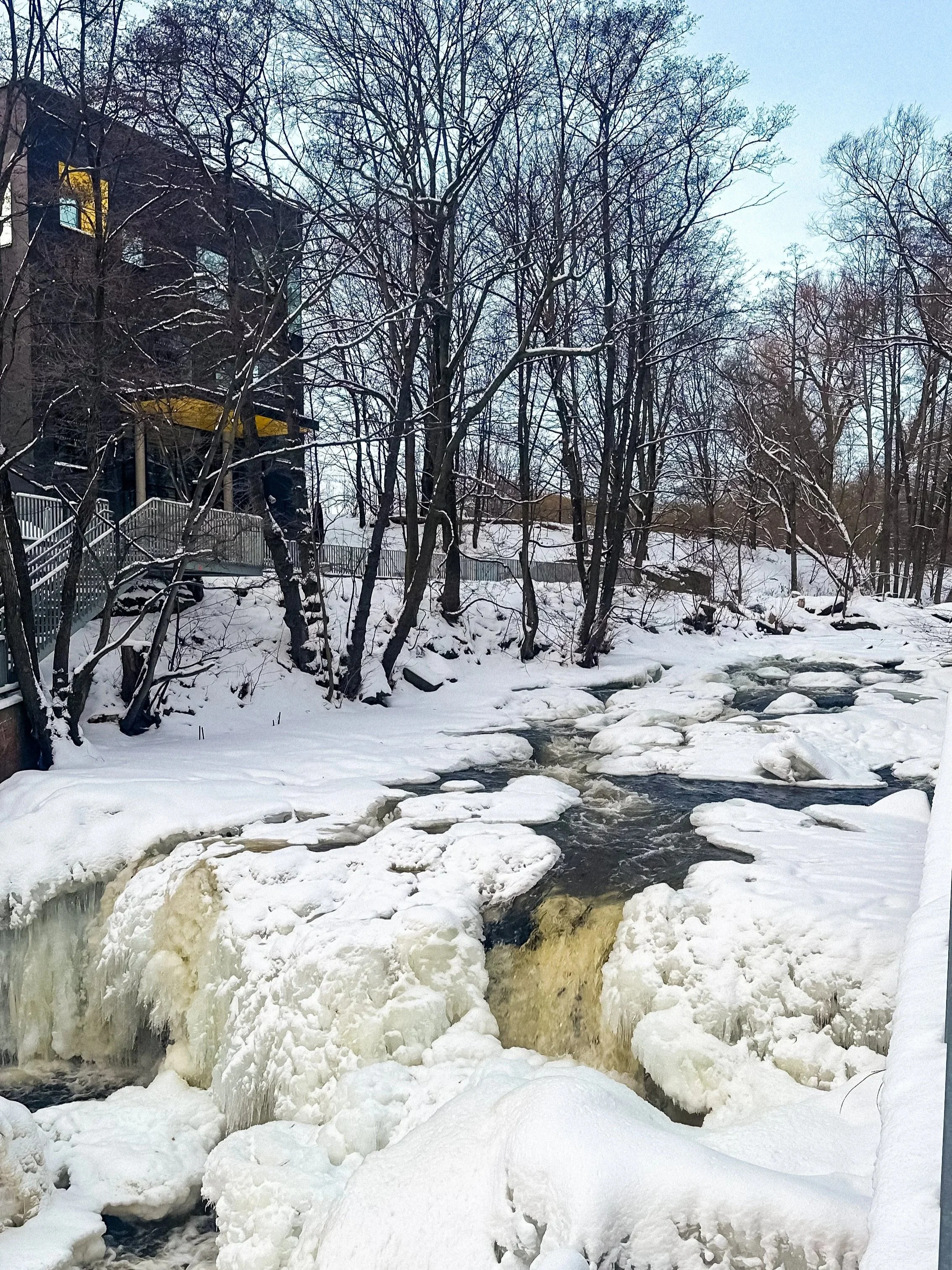 wander-senses-norway-oslo-guide-grunerlokka-neighborhood-frozen-waterfall.jpg